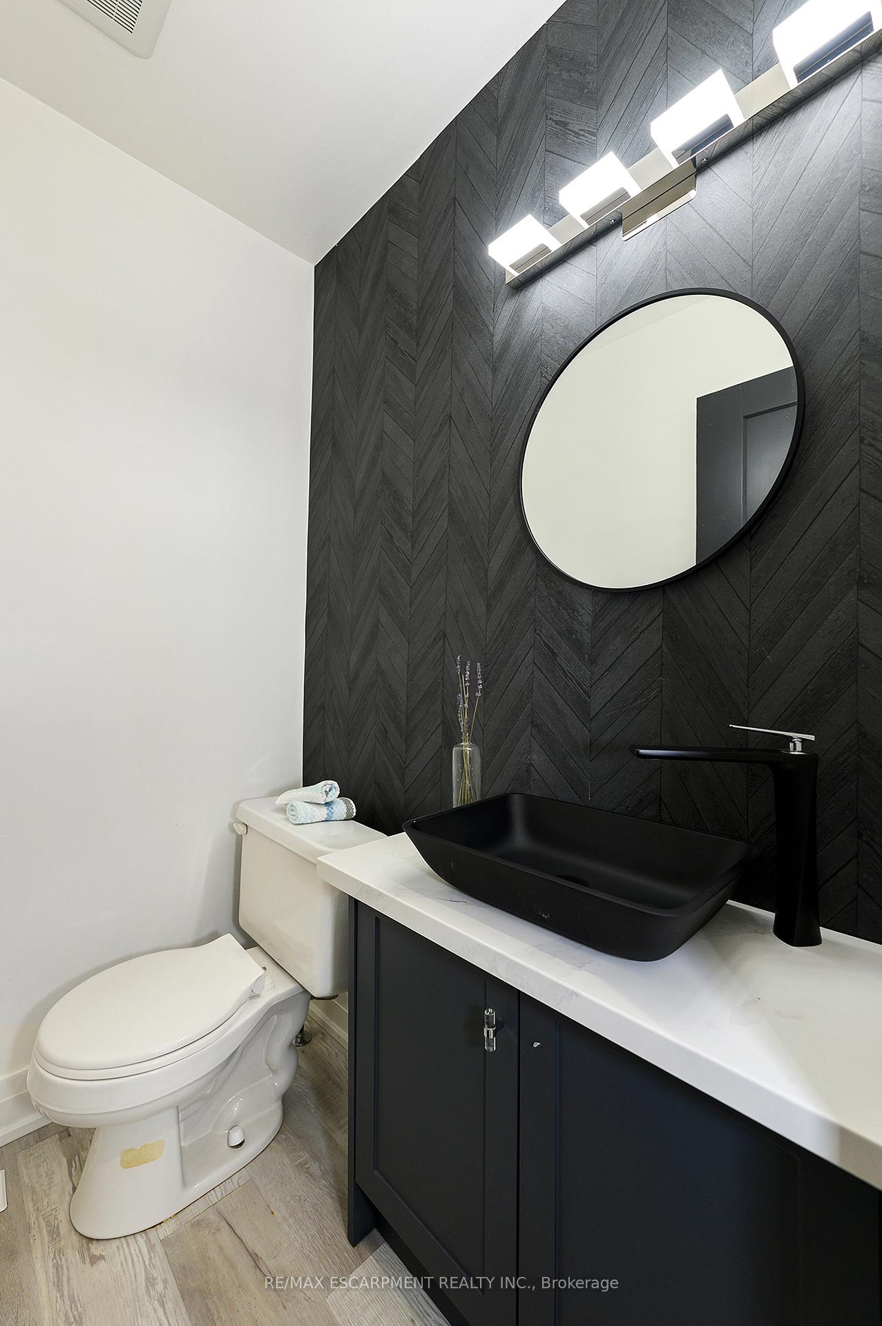 Photo 19 of 3726 Holden Crescent, Mississauga, Mississauga Valleys — HOMEH