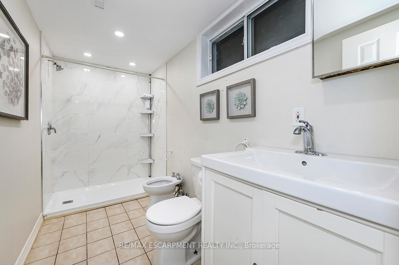 Photo 42 of 3726 Holden Crescent, Mississauga, Mississauga Valleys — HOMEH
