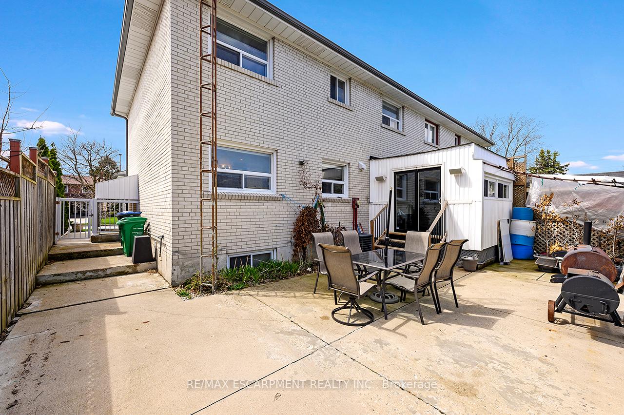Photo 44 of 3726 Holden Crescent, Mississauga, Mississauga Valleys — HOMEH
