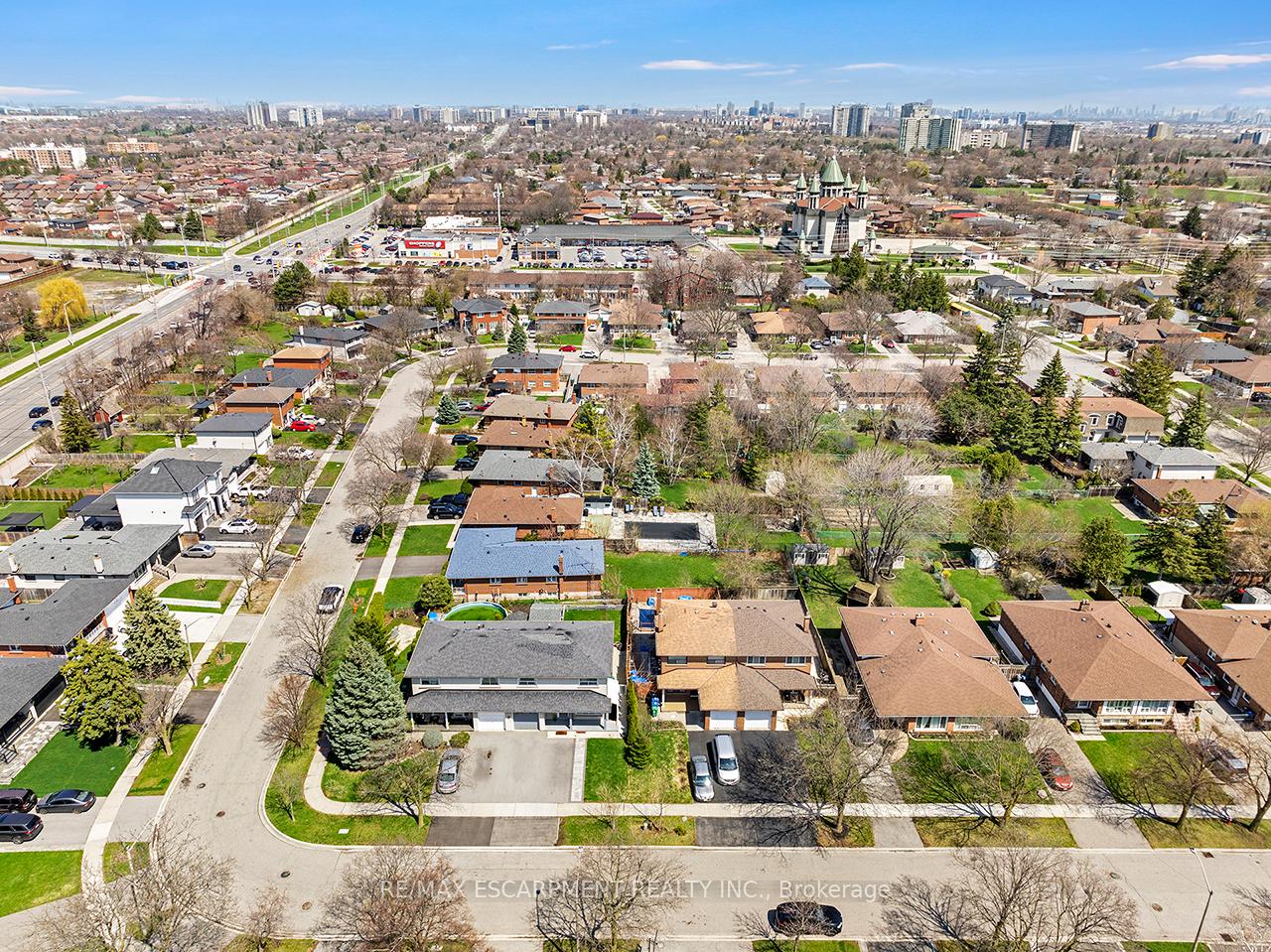 Photo 49 of 3726 Holden Crescent, Mississauga, Mississauga Valleys — HOMEH