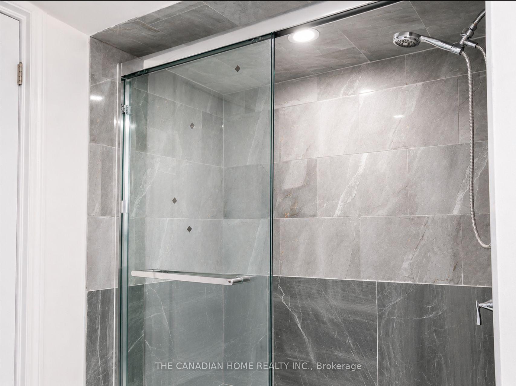 Photo 39 of 84 Royal West Drive, Brampton, Credit Valley — HOMEH