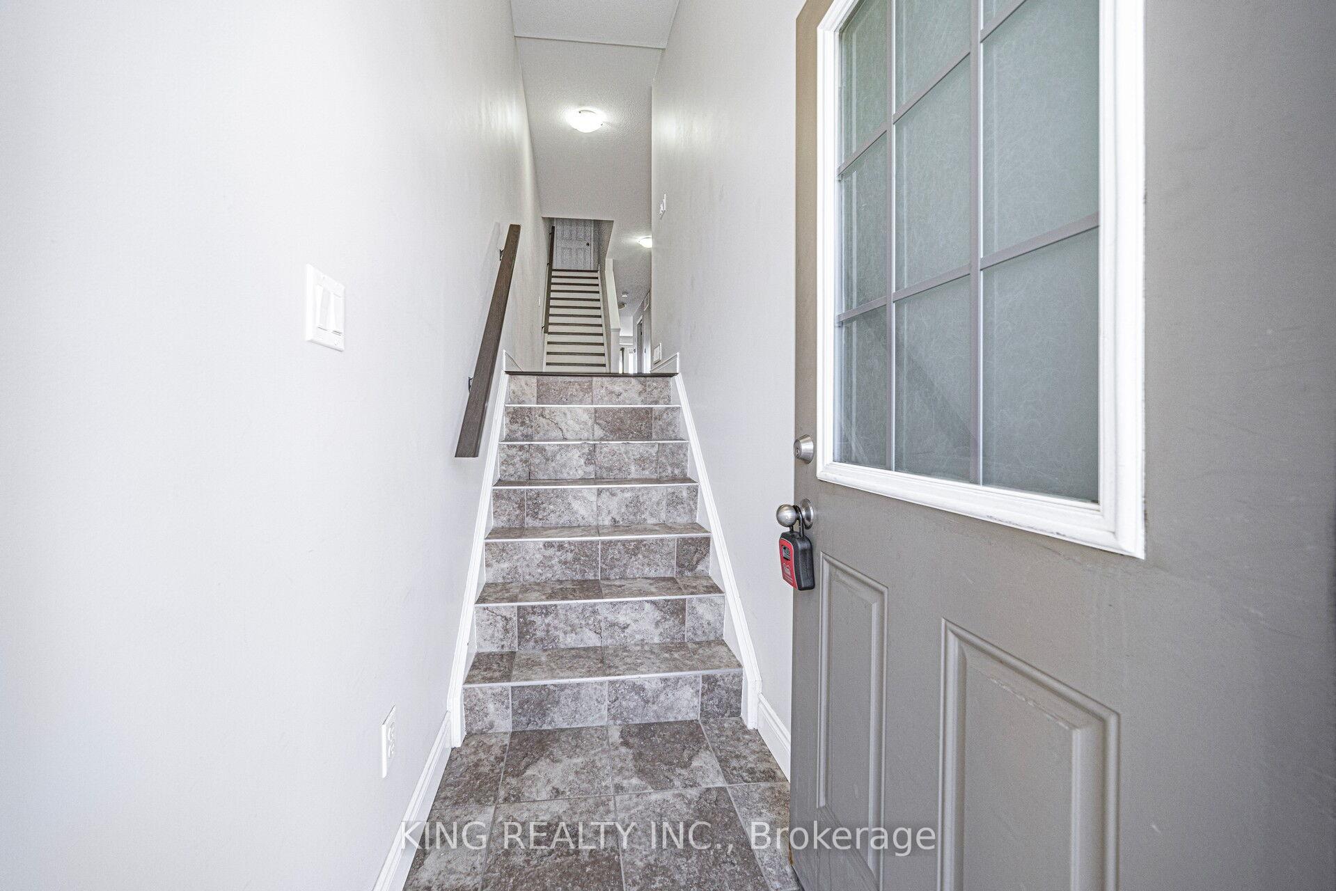 Photo 5 of Unit 18 C, 388 Old Huron Road, Kitchener, Brigadoon — HOMEH