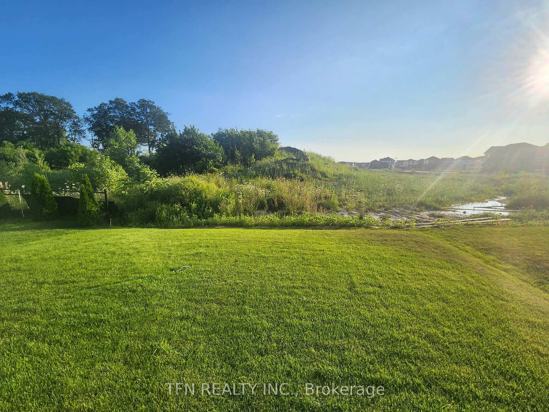 Photo 12 of 8 Wilmot Road, Brantford, North Ward — HOMEH