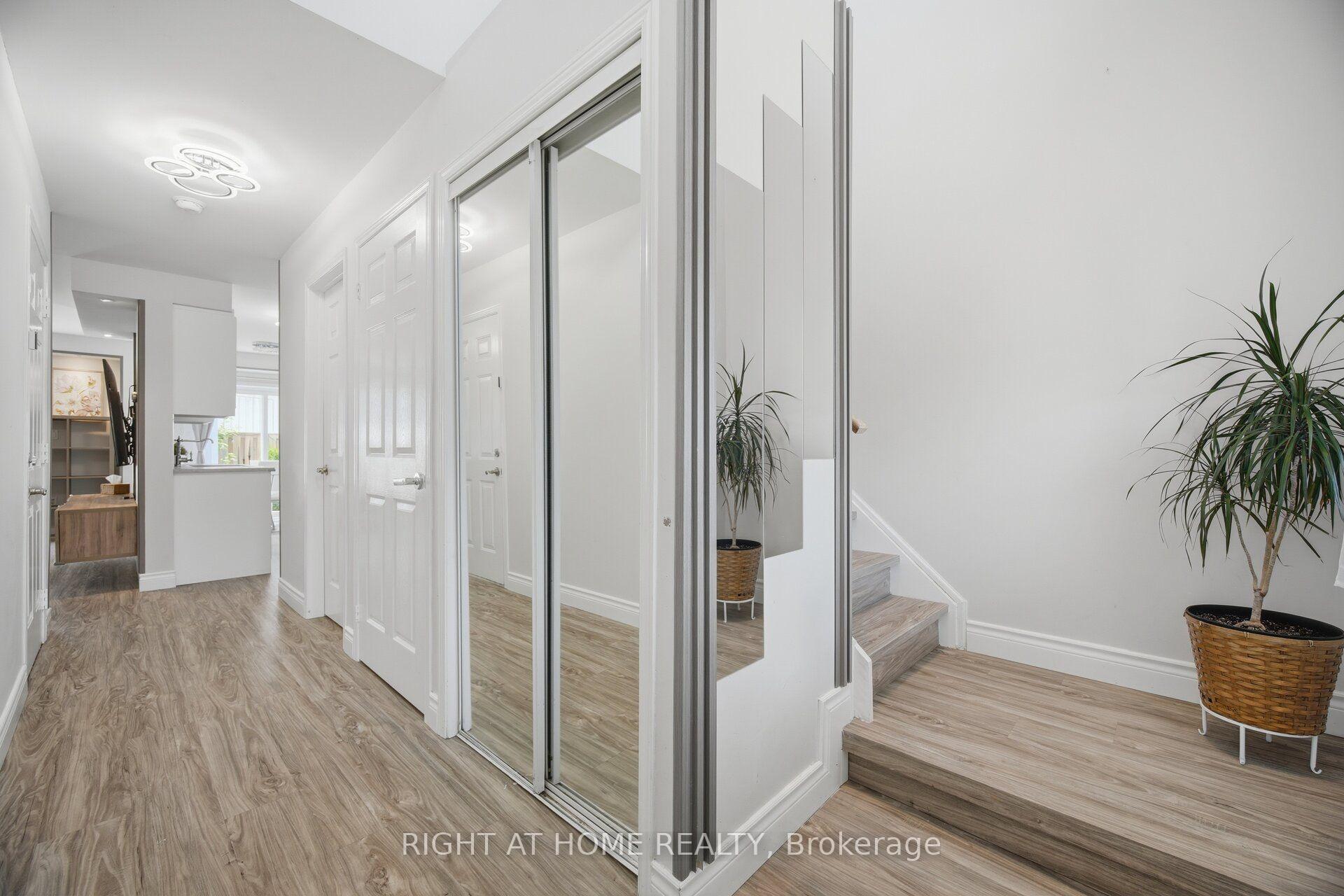 Photo 5 of Unit 14, 104 Frances Avenue, Hamilton, Lakeshore — HOMEH