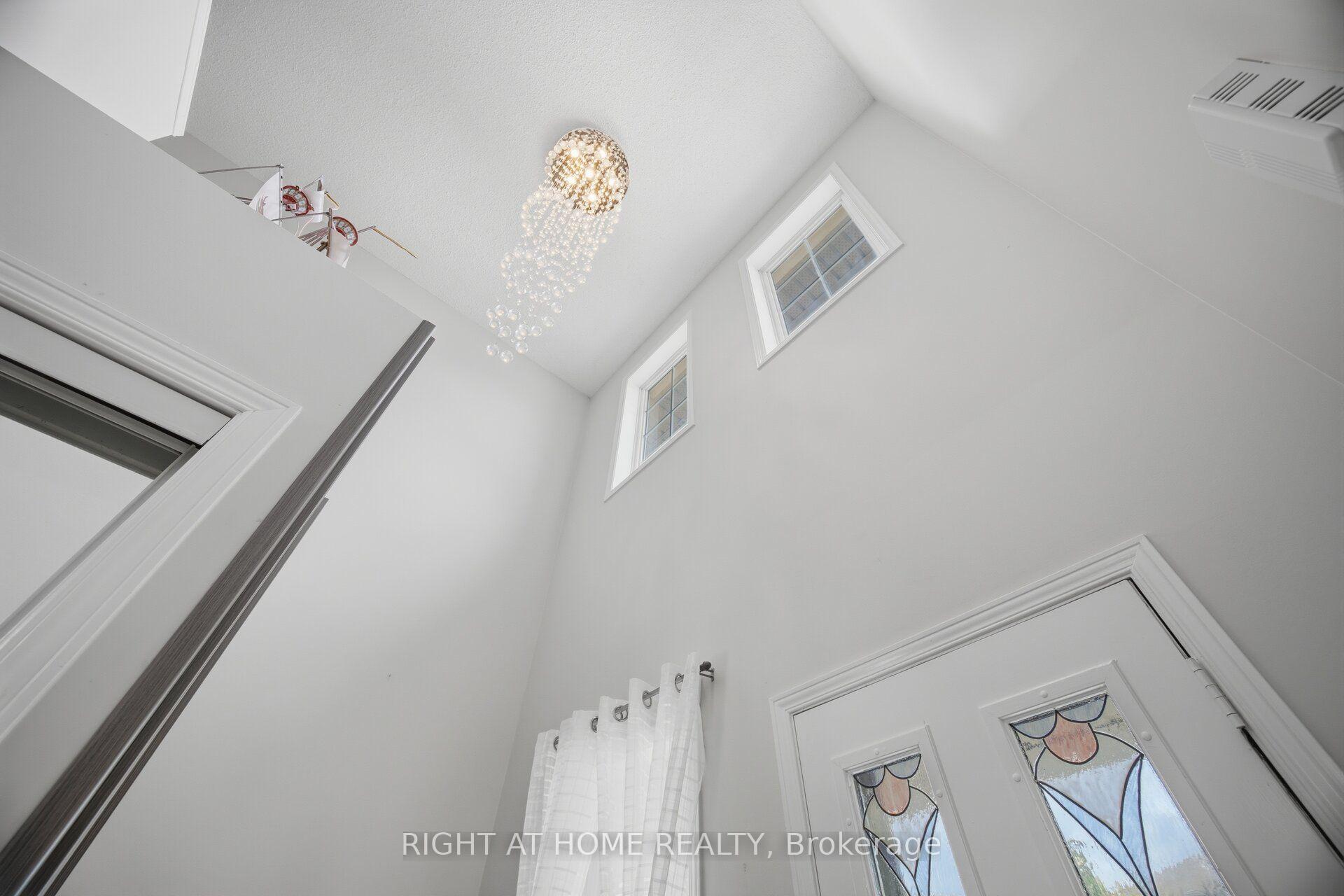 Photo 6 of Unit 14, 104 Frances Avenue, Hamilton, Lakeshore — HOMEH
