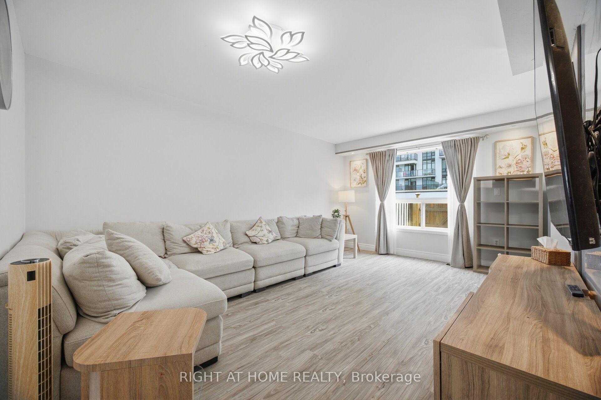 Photo 10 of Unit 14, 104 Frances Avenue, Hamilton, Lakeshore — HOMEH