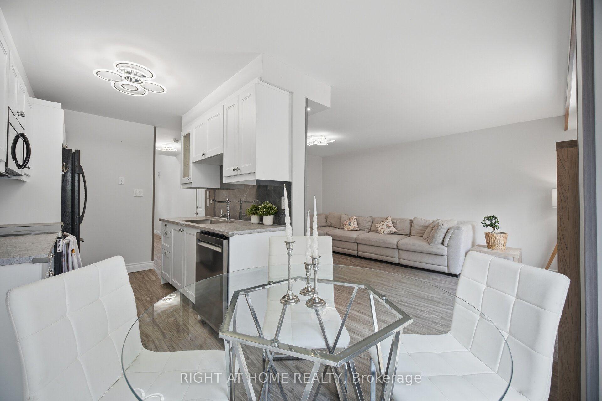 Photo 13 of Unit 14, 104 Frances Avenue, Hamilton, Lakeshore — HOMEH