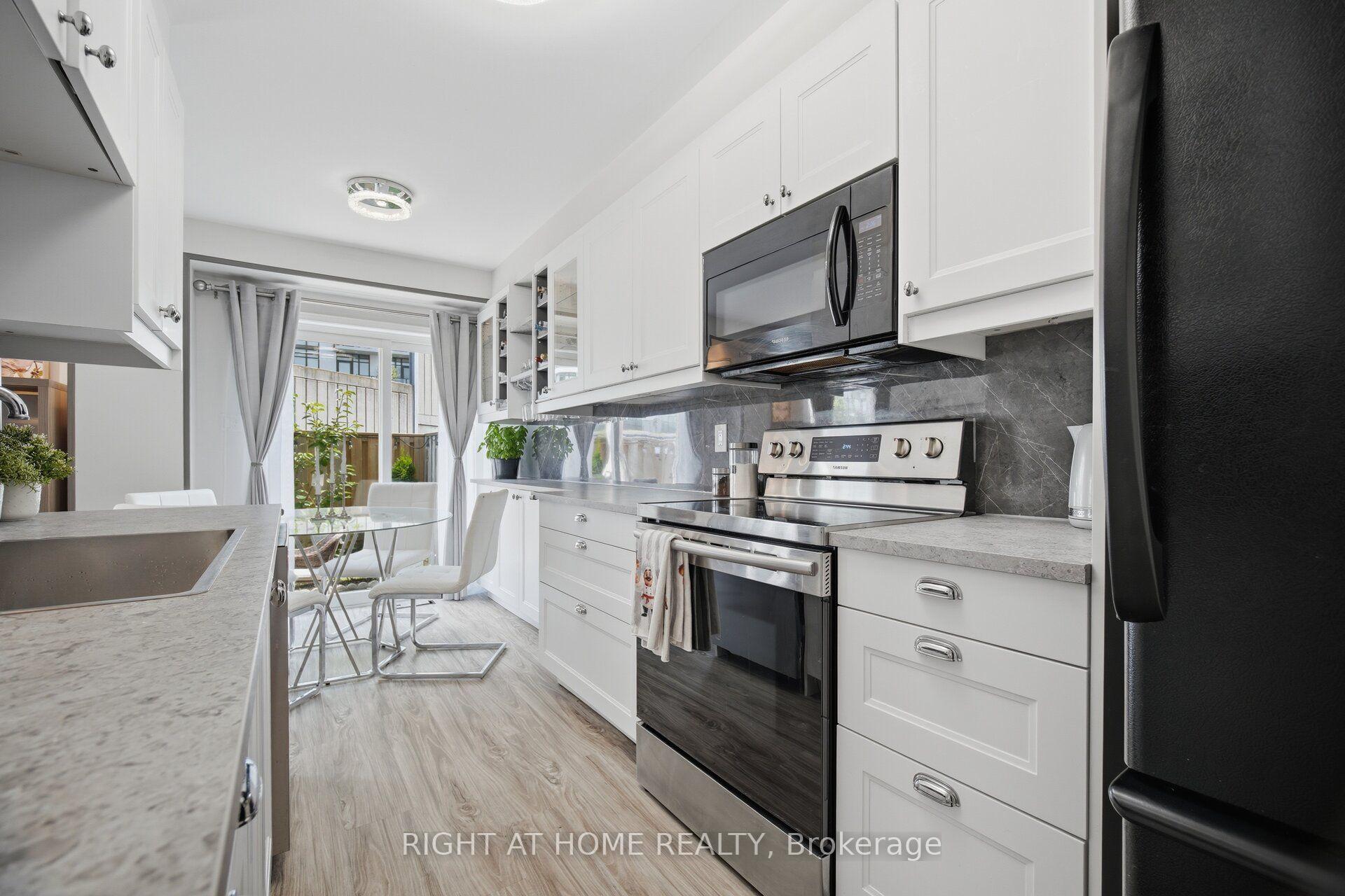 Photo 14 of Unit 14, 104 Frances Avenue, Hamilton, Lakeshore — HOMEH