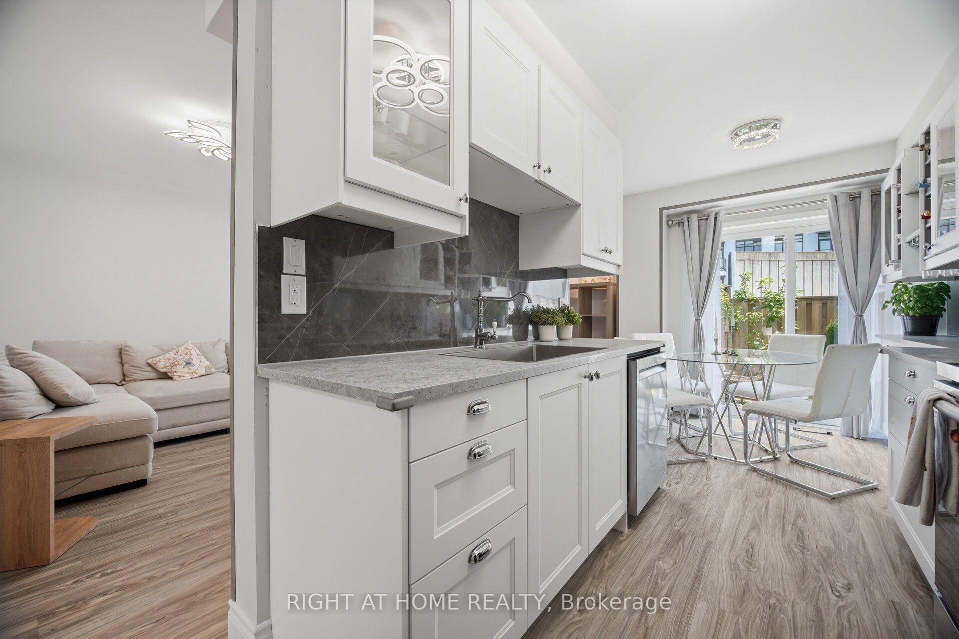 Photo 15 of Unit 14, 104 Frances Avenue, Hamilton, Lakeshore — HOMEH