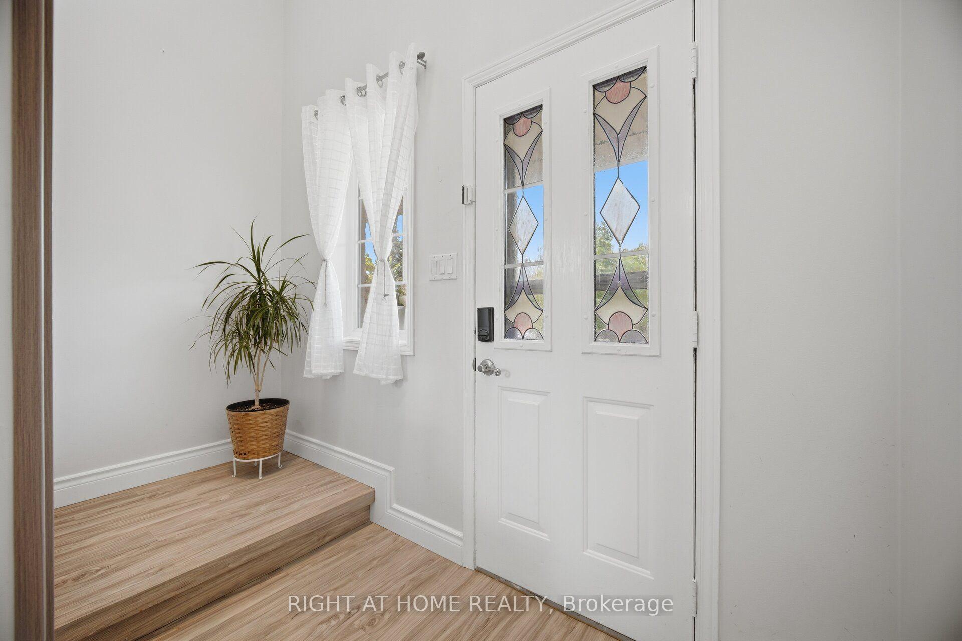 Photo 20 of Unit 14, 104 Frances Avenue, Hamilton, Lakeshore — HOMEH