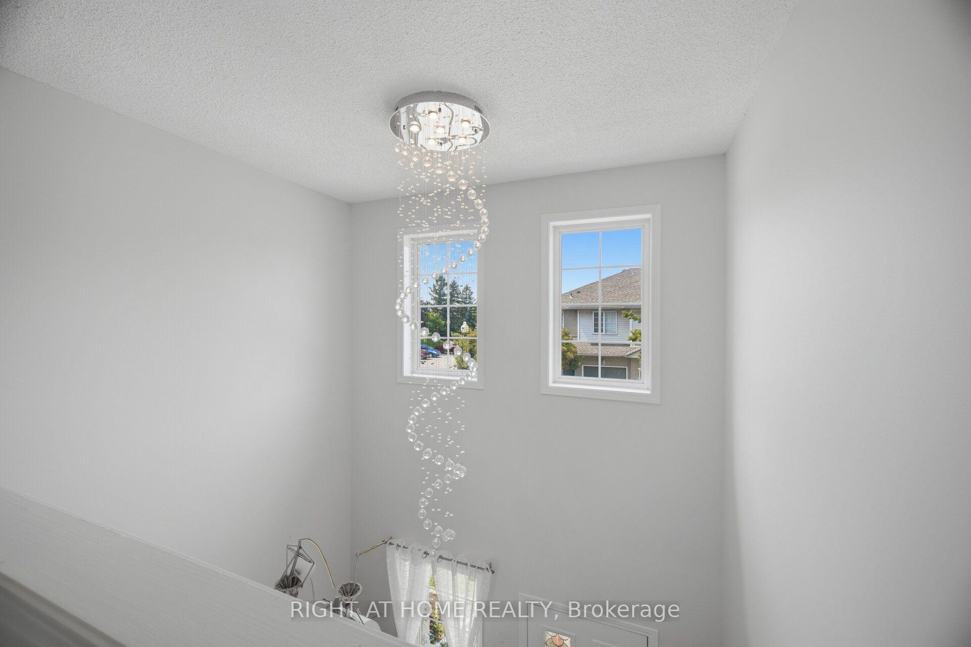 Photo 21 of Unit 14, 104 Frances Avenue, Hamilton, Lakeshore — HOMEH