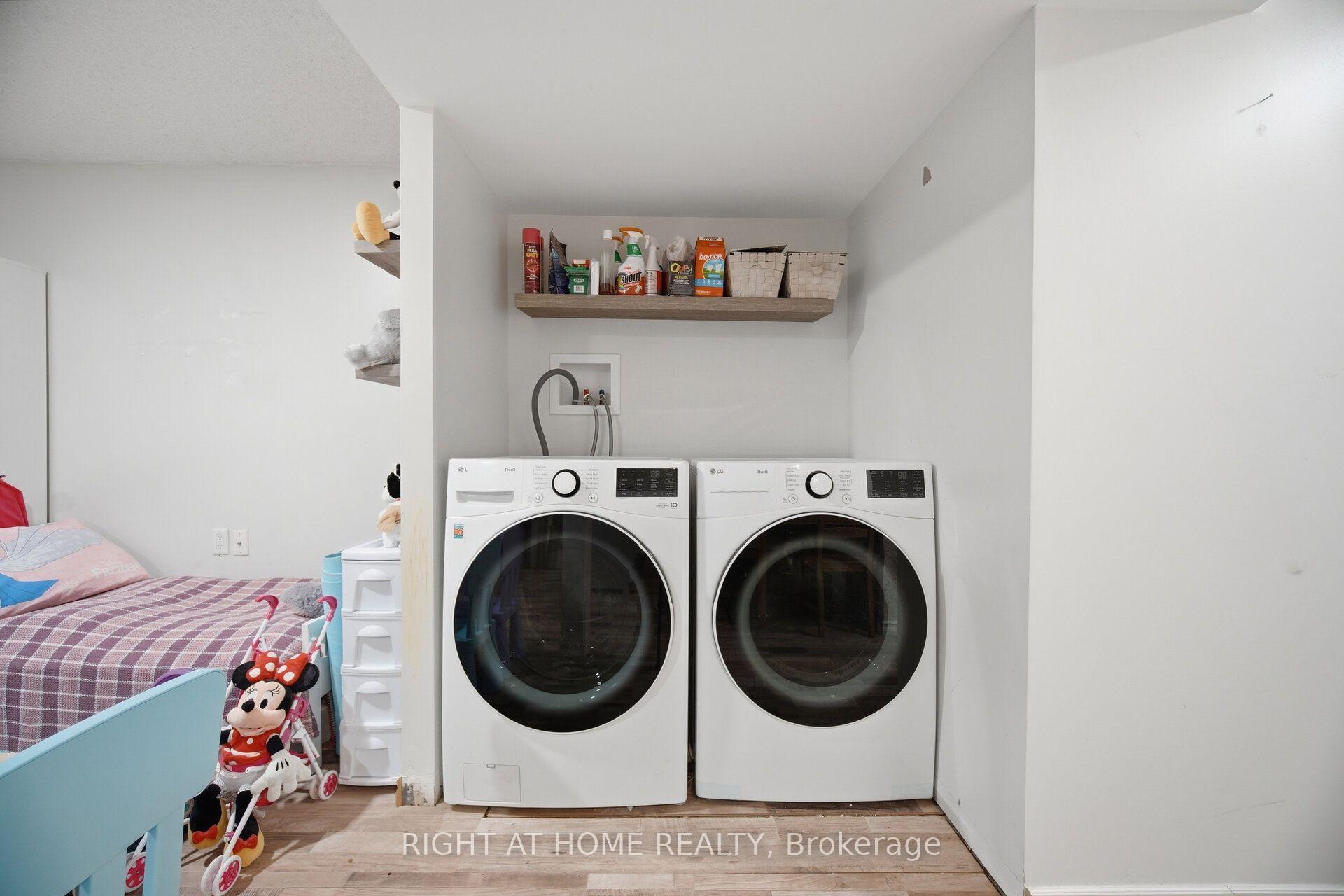Photo 32 of Unit 14, 104 Frances Avenue, Hamilton, Lakeshore — HOMEH