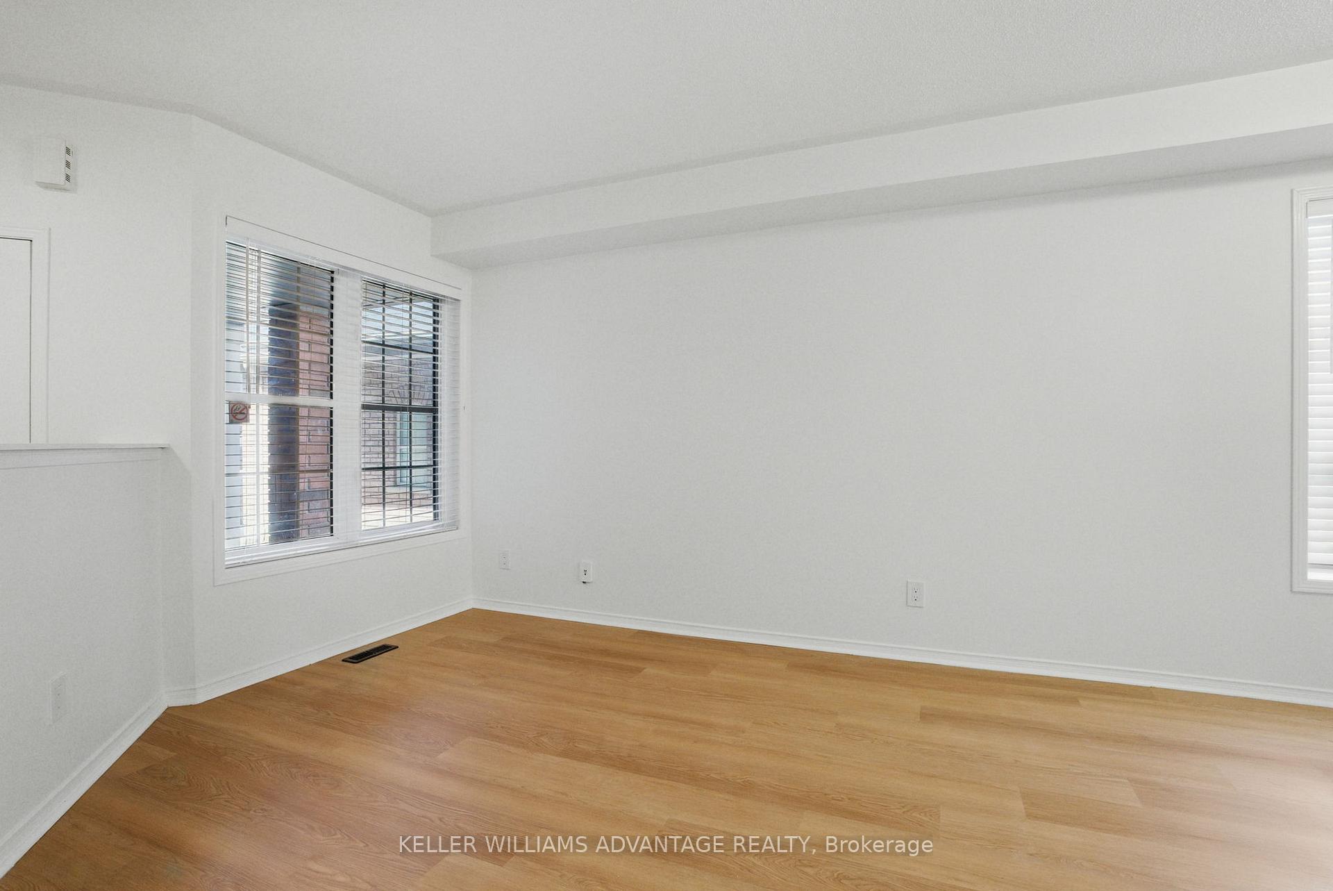 Photo 5 of 23 Kressman Court N, Whitby, Williamsburg — HOMEH