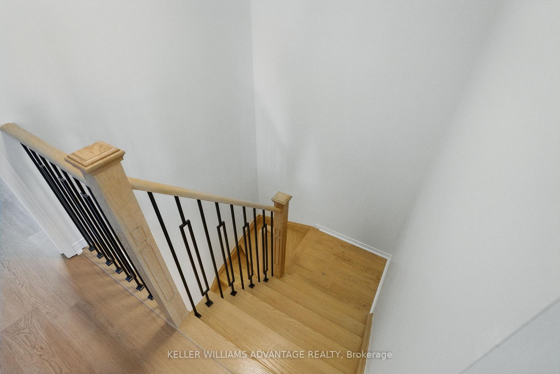 Photo 24 of 23 Kressman Court N, Whitby, Williamsburg — HOMEH