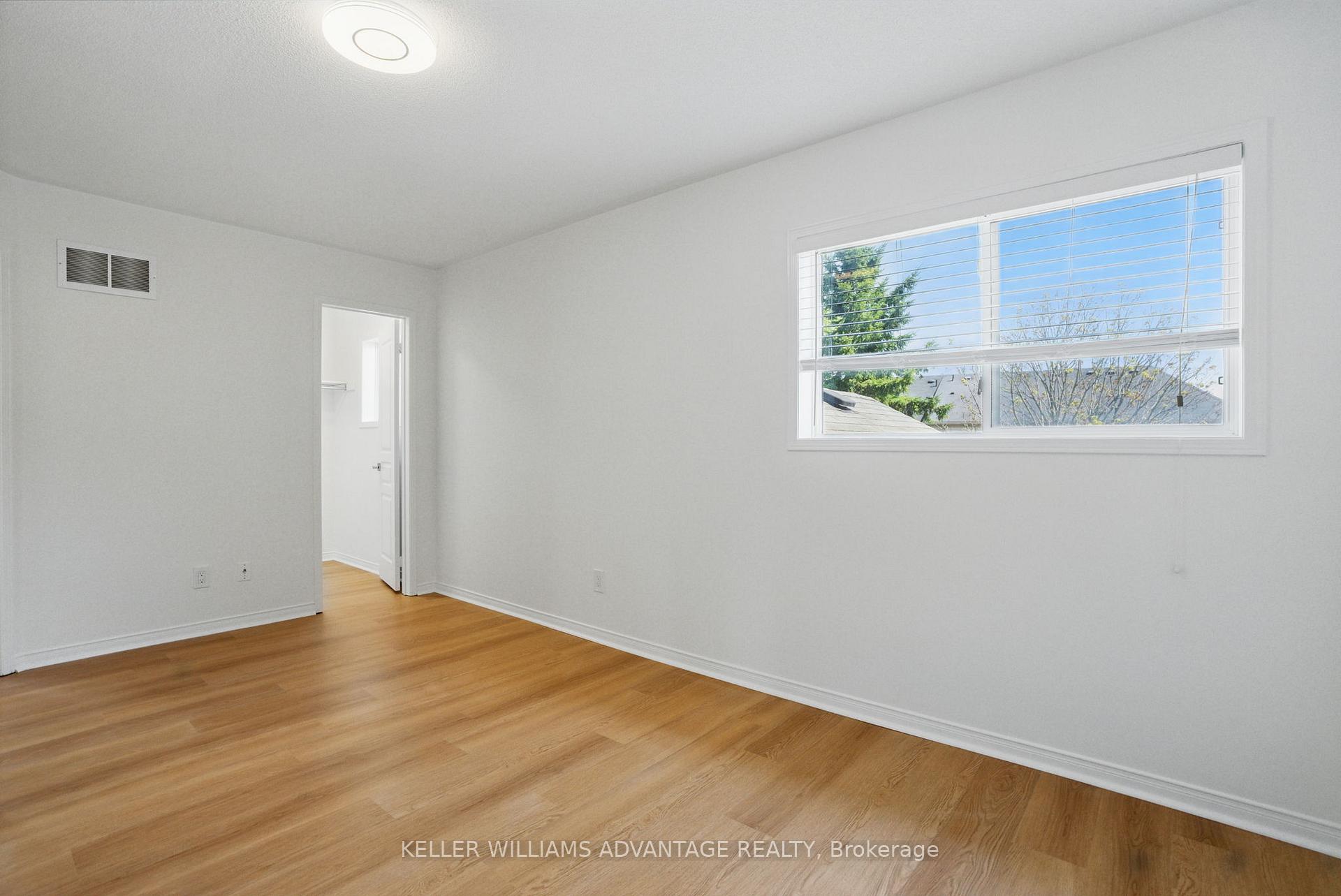 Photo 25 of 23 Kressman Court N, Whitby, Williamsburg — HOMEH