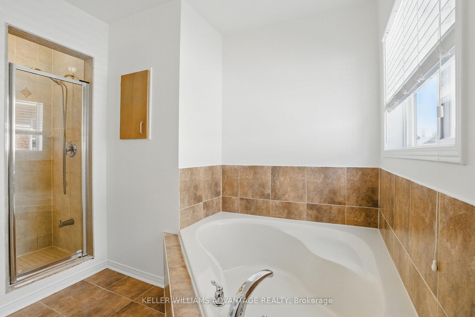 Photo 29 of 23 Kressman Court N, Whitby, Williamsburg — HOMEH