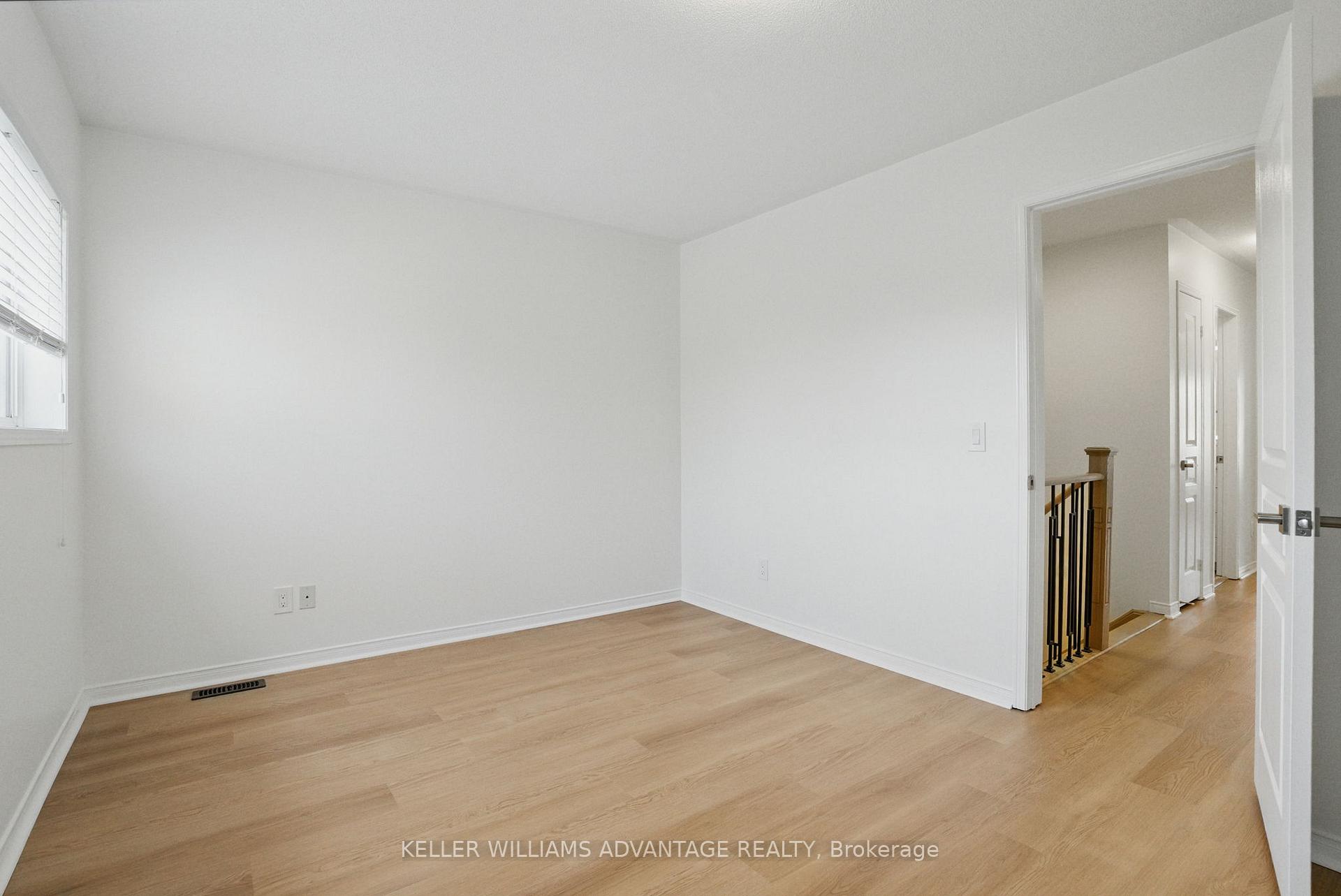 Photo 31 of 23 Kressman Court N, Whitby, Williamsburg — HOMEH