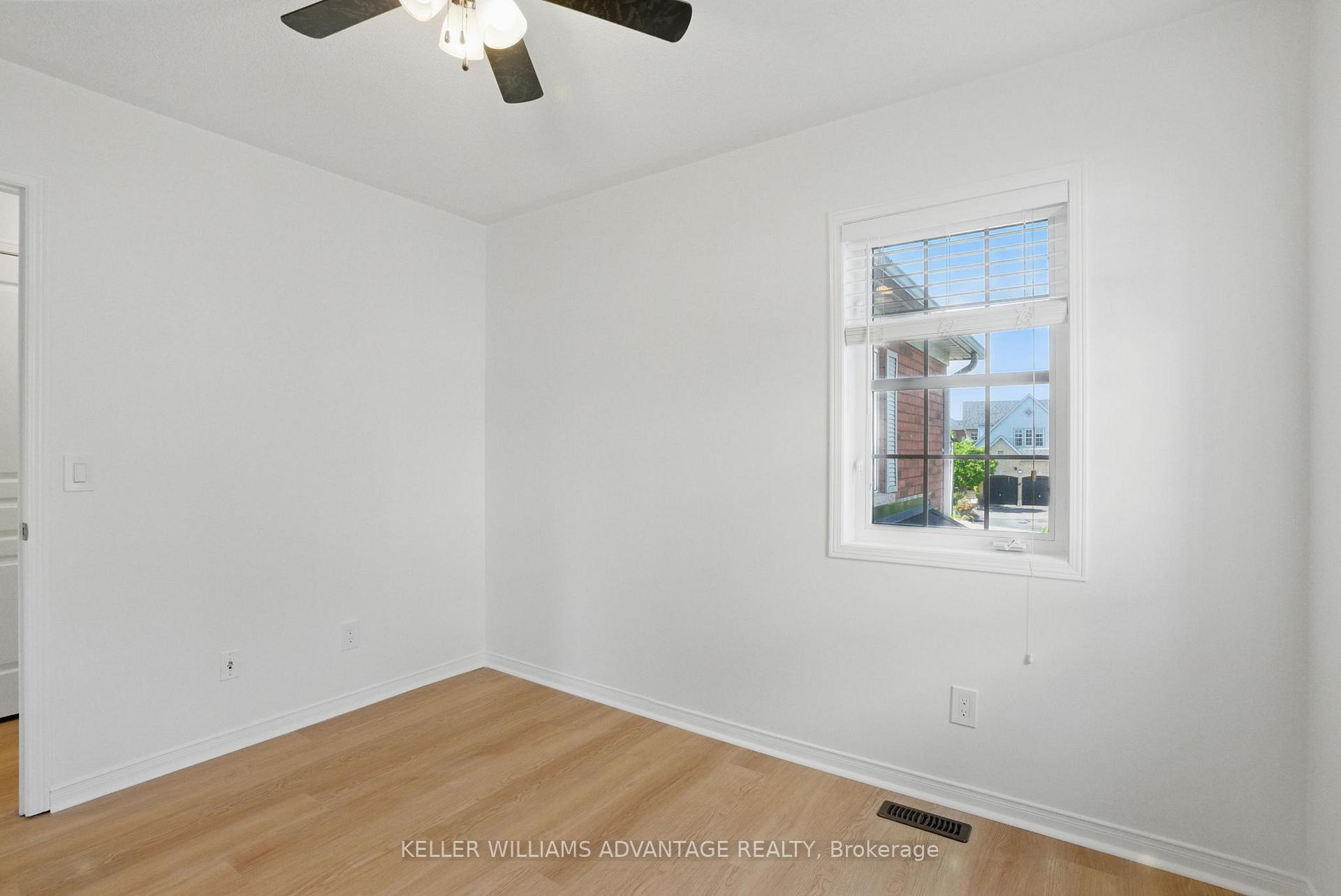 Photo 33 of 23 Kressman Court N, Whitby, Williamsburg — HOMEH