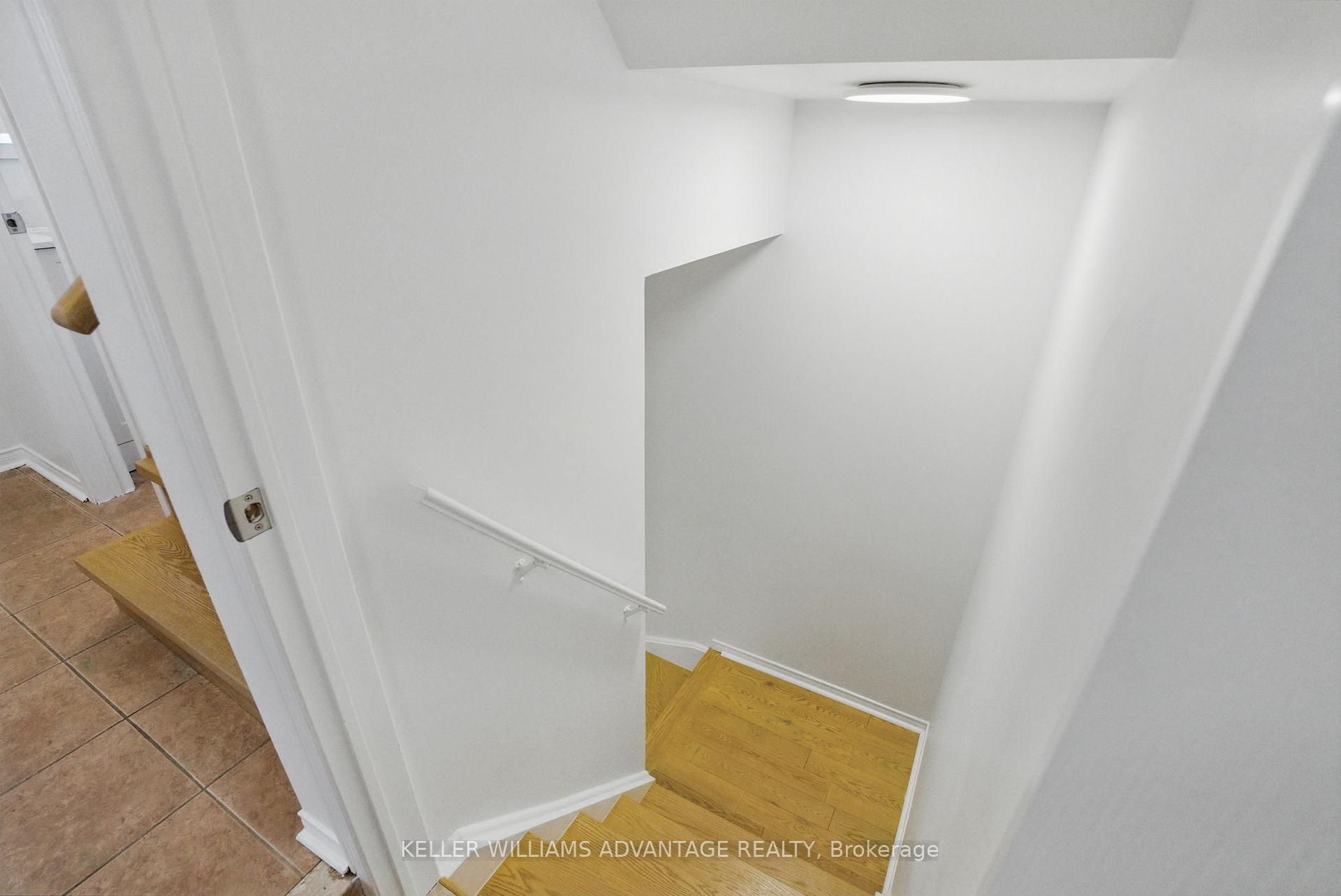 Photo 40 of 23 Kressman Court N, Whitby, Williamsburg — HOMEH