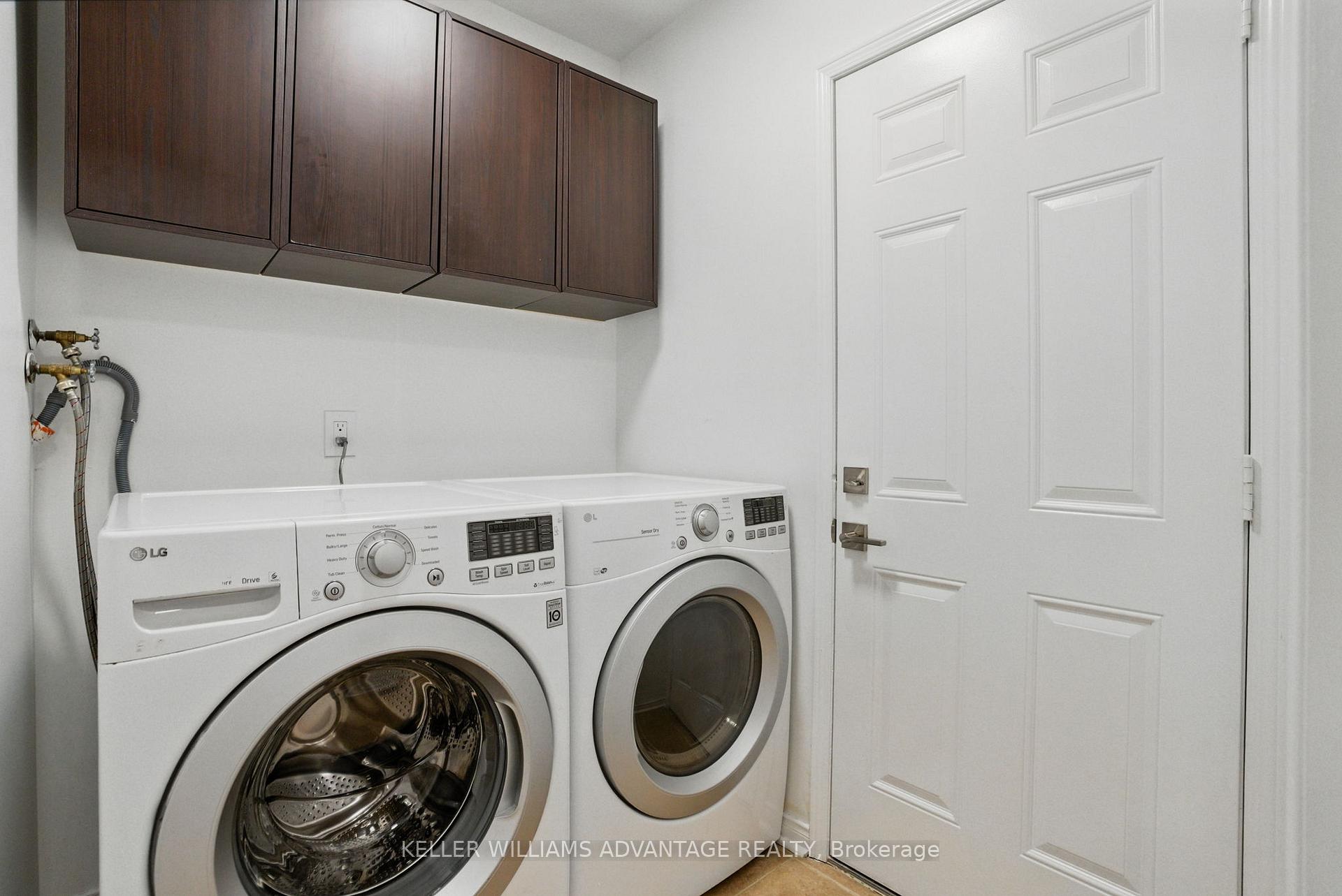 Photo 46 of 23 Kressman Court N, Whitby, Williamsburg — HOMEH