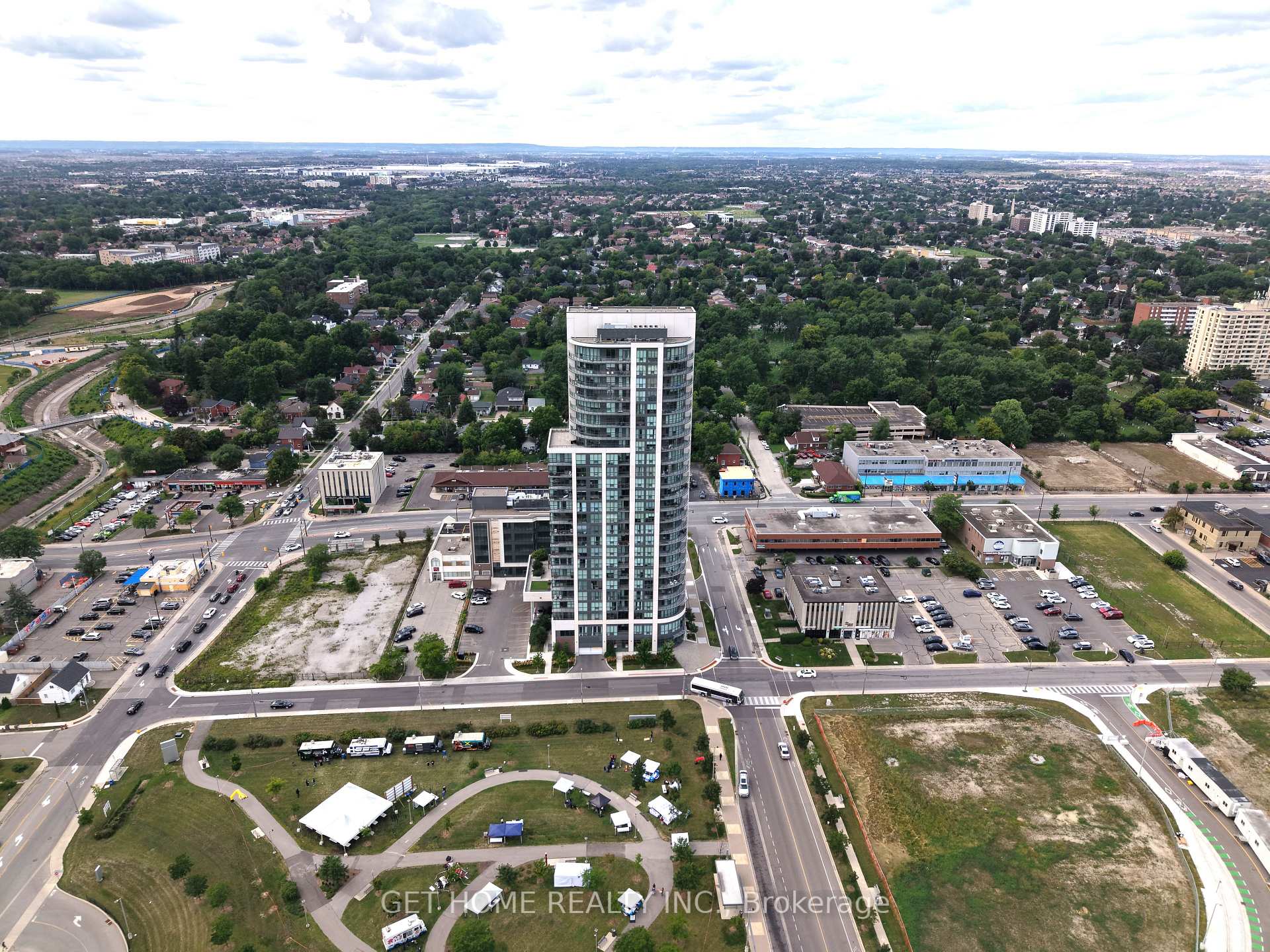 Photo 3 of Unit 2104, 15 Lynch Street, Brampton, Queen Street Corridor — HOMEH