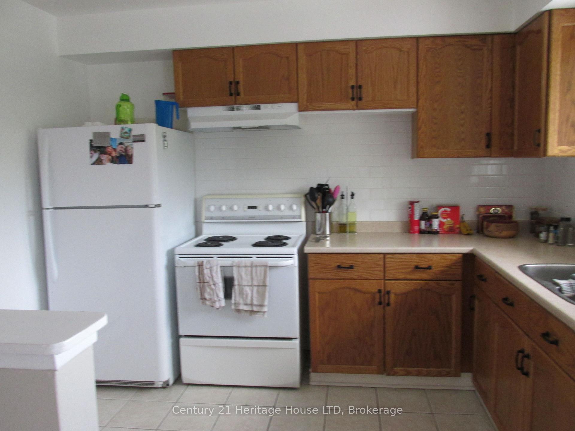 Photo 5 of Unit 4, 377 Glenridge Avenue, St. Catharines, Glendale/Glenridge — HOMEH