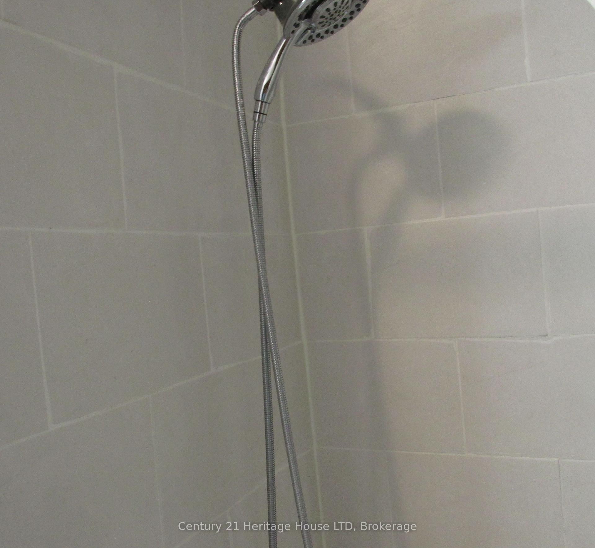 Photo 7 of Unit 4, 377 Glenridge Avenue, St. Catharines, Glendale/Glenridge — HOMEH