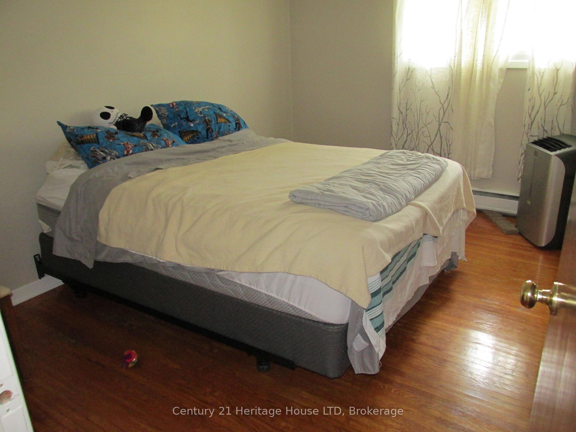 Photo 10 of Unit 4, 377 Glenridge Avenue, St. Catharines, Glendale/Glenridge — HOMEH