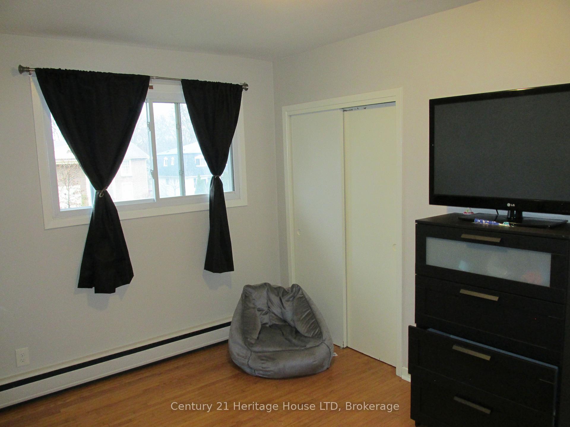 Photo 13 of Unit 4, 377 Glenridge Avenue, St. Catharines, Glendale/Glenridge — HOMEH
