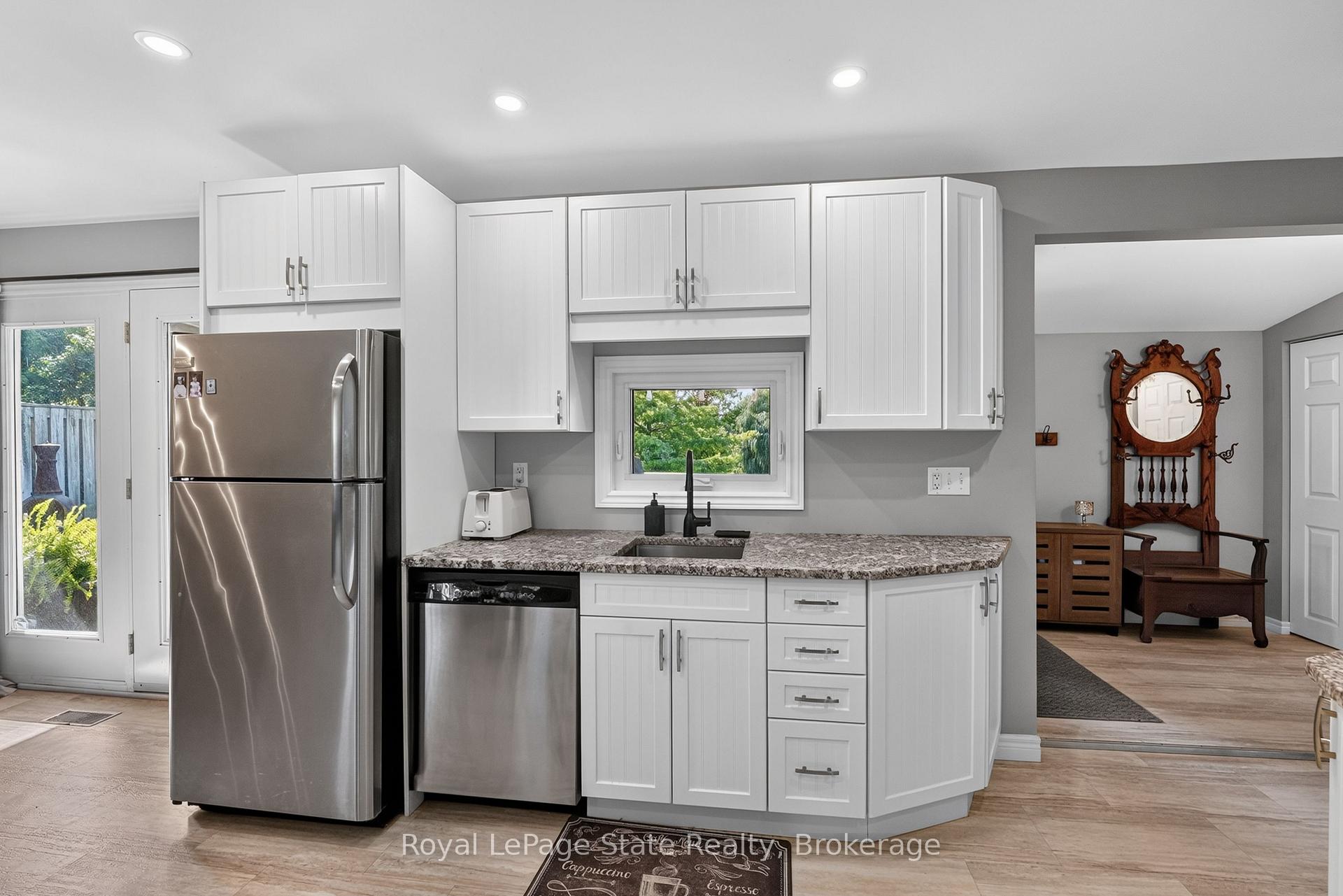 Photo 9 of 124 Wolverton Road, Grimsby, Grimsby Escarpment — HOMEH