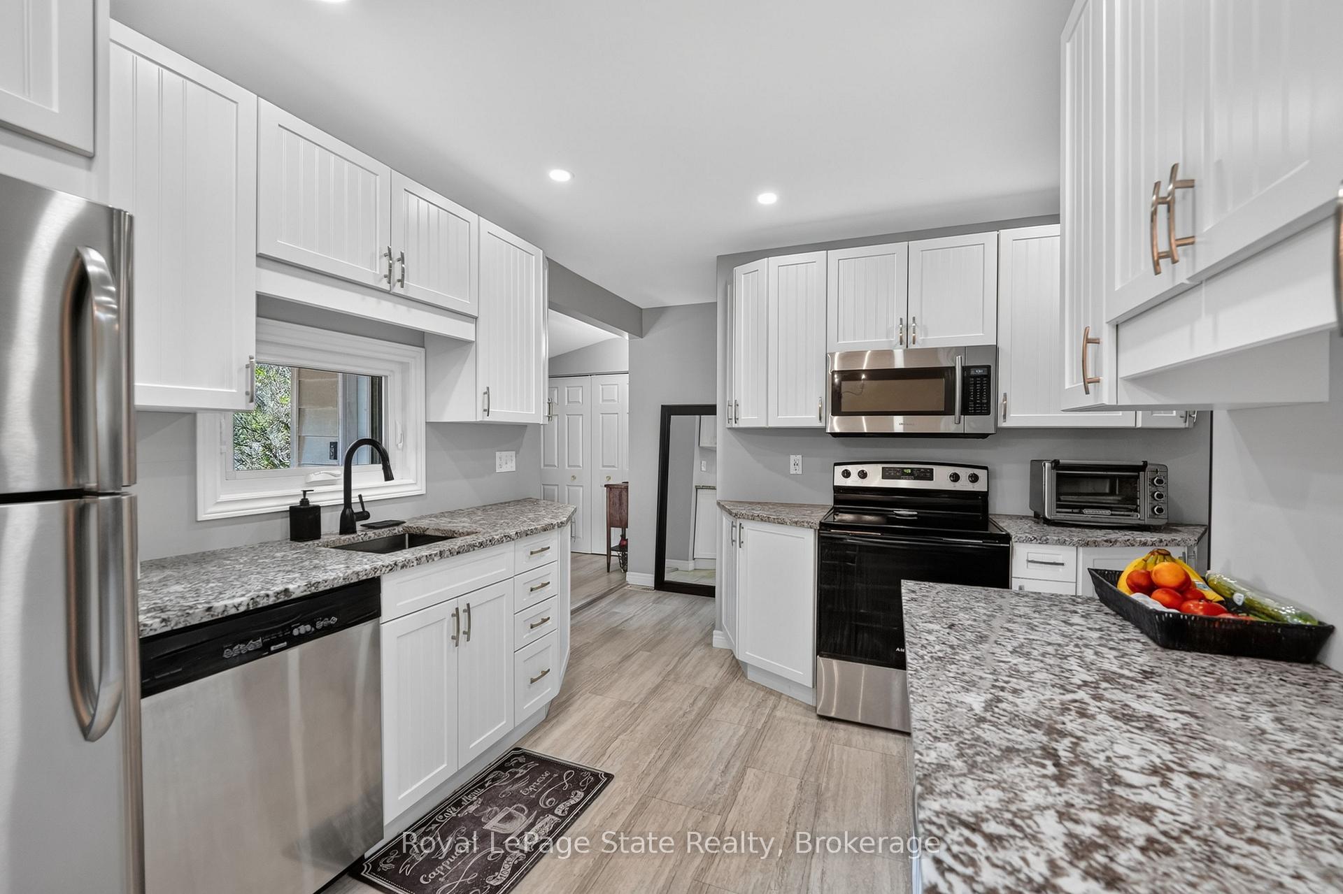 Photo 10 of 124 Wolverton Road, Grimsby, Grimsby Escarpment — HOMEH