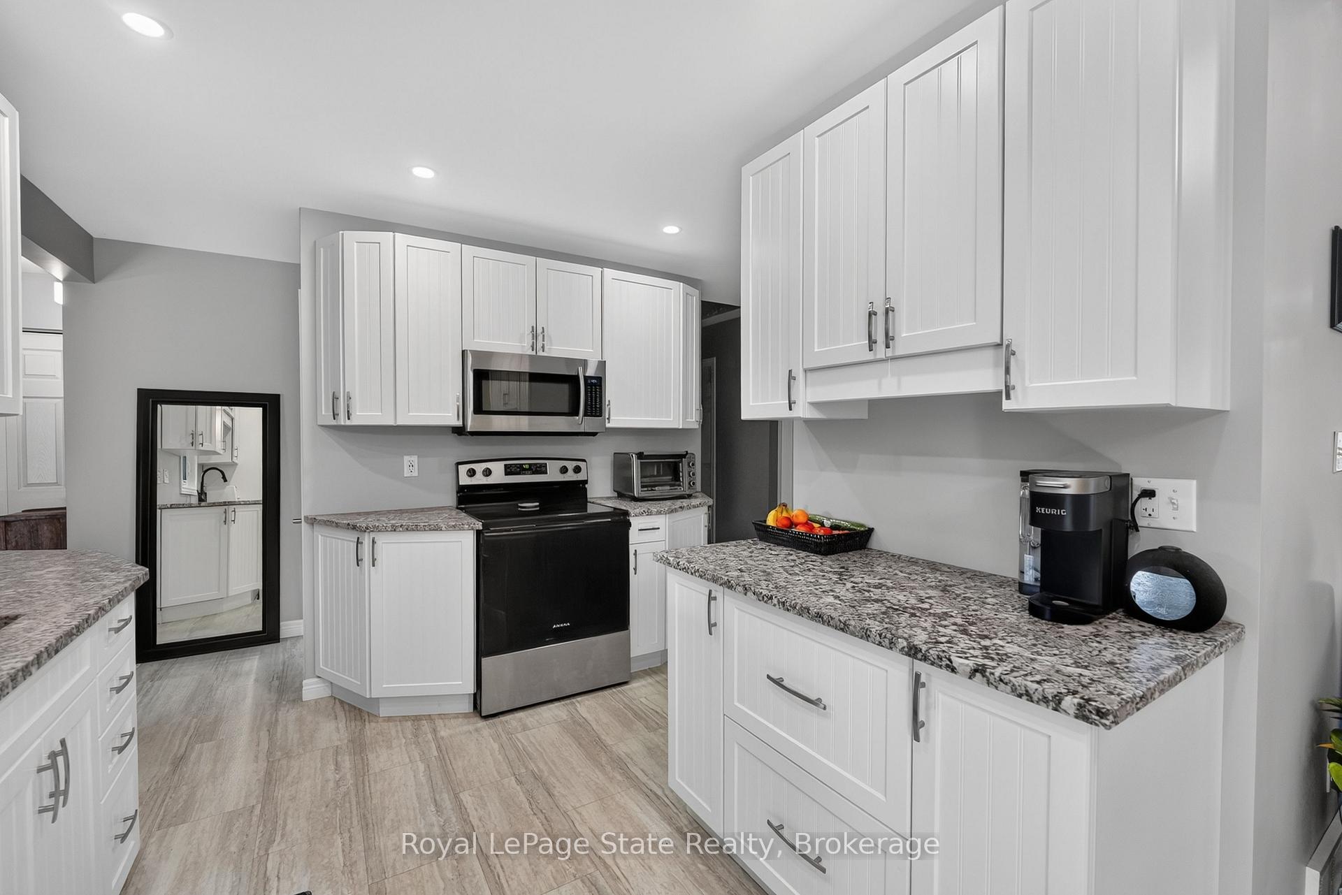 Photo 11 of 124 Wolverton Road, Grimsby, Grimsby Escarpment — HOMEH