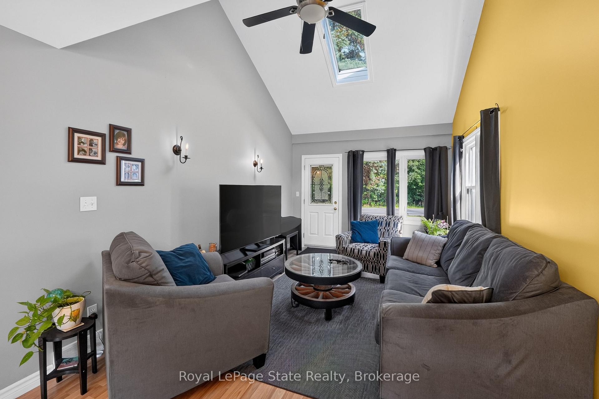 Photo 13 of 124 Wolverton Road, Grimsby, Grimsby Escarpment — HOMEH