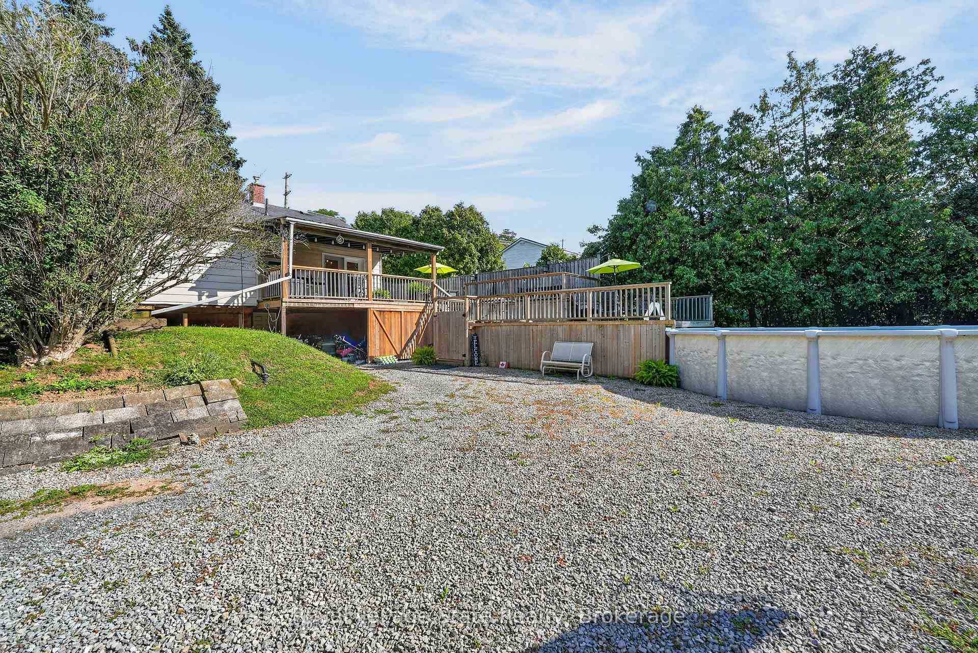 Photo 39 of 124 Wolverton Road, Grimsby, Grimsby Escarpment — HOMEH