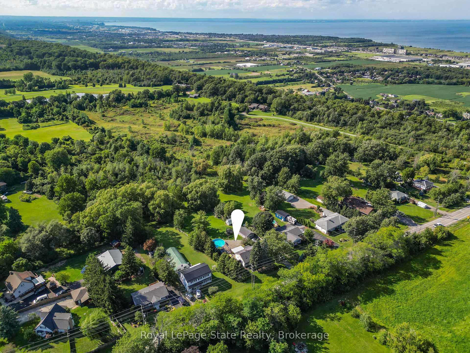 Photo 44 of 124 Wolverton Road, Grimsby, Grimsby Escarpment — HOMEH