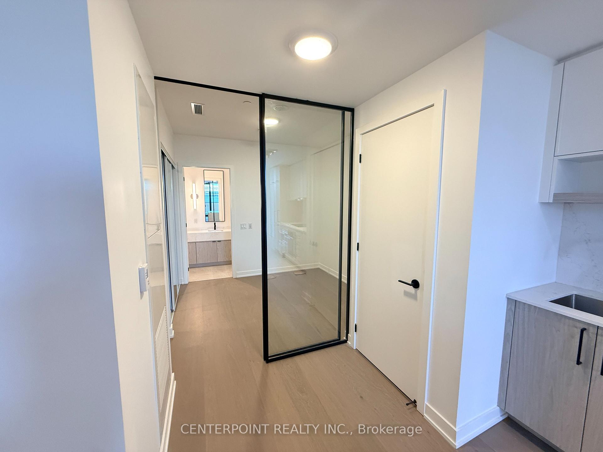 Photo 2 of Unit 818, 89 Montclair Avenue, Toronto, Forest Hill South — HOMEH