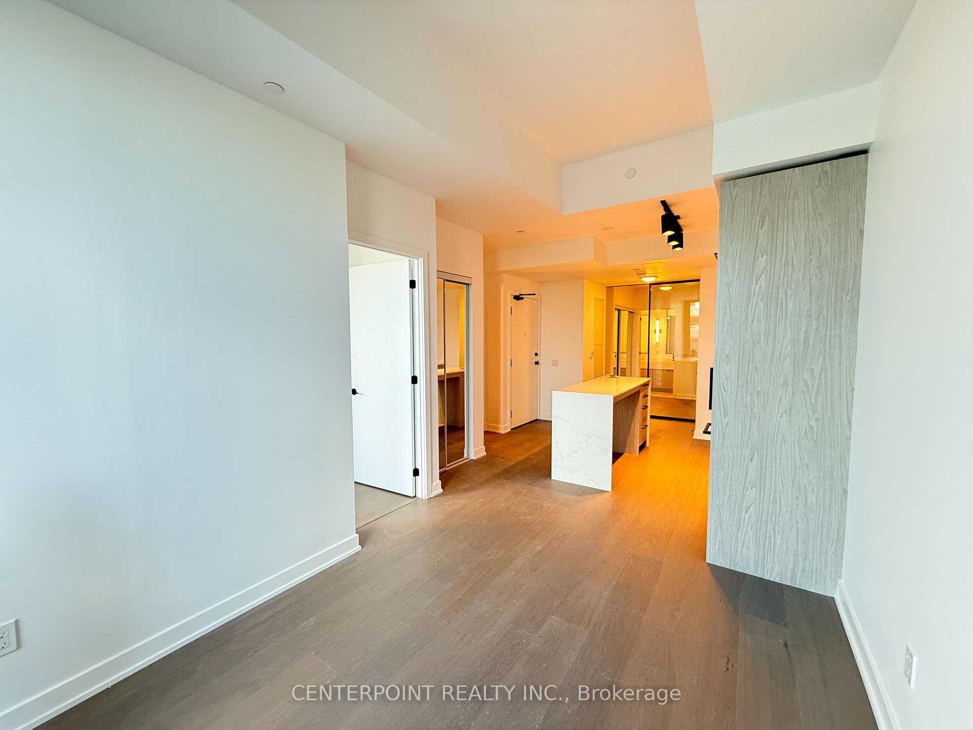Photo 12 of Unit 818, 89 Montclair Avenue, Toronto, Forest Hill South — HOMEH
