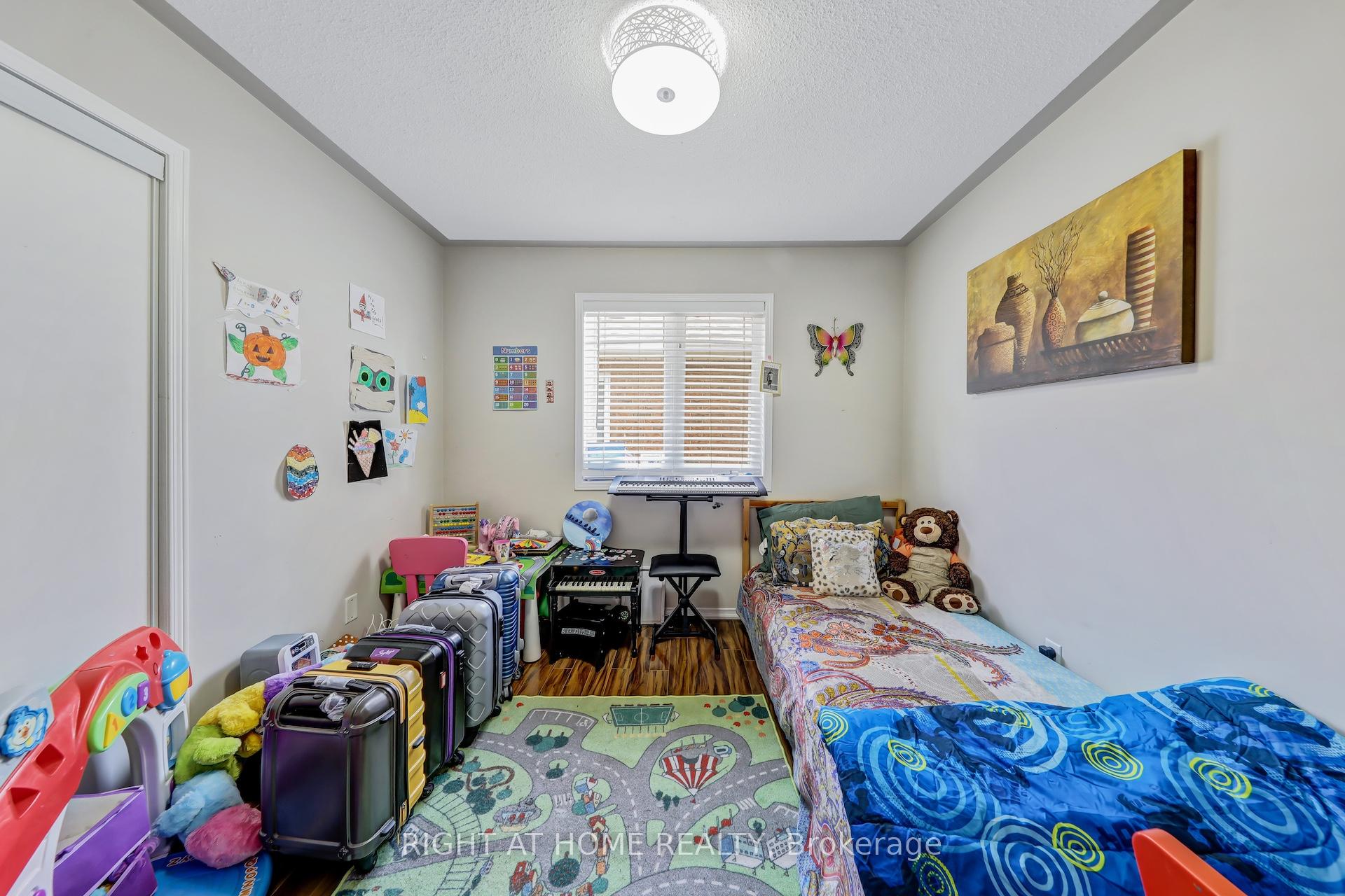 Photo 20 of 28 Cedarvalley Boulevard, Brampton, Northwest Sandalwood Parkway — HOMEH