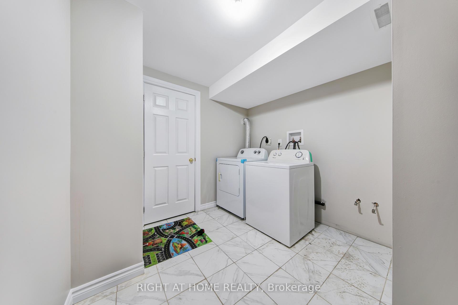 Photo 32 of 28 Cedarvalley Boulevard, Brampton, Northwest Sandalwood Parkway — HOMEH