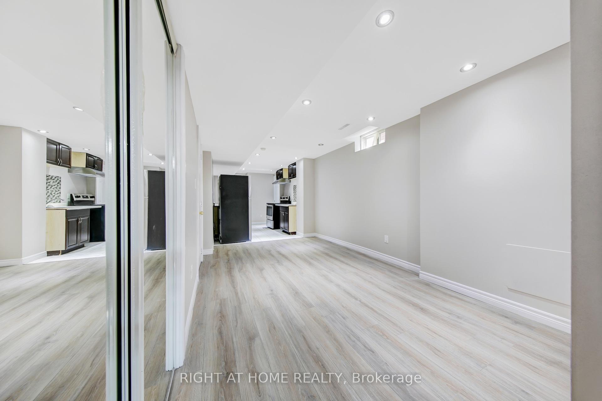 Photo 34 of 28 Cedarvalley Boulevard, Brampton, Northwest Sandalwood Parkway — HOMEH