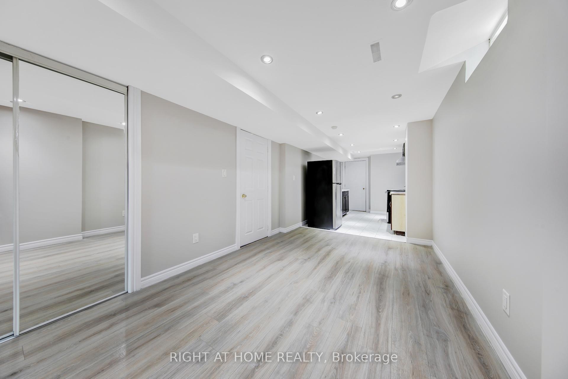 Photo 35 of 28 Cedarvalley Boulevard, Brampton, Northwest Sandalwood Parkway — HOMEH