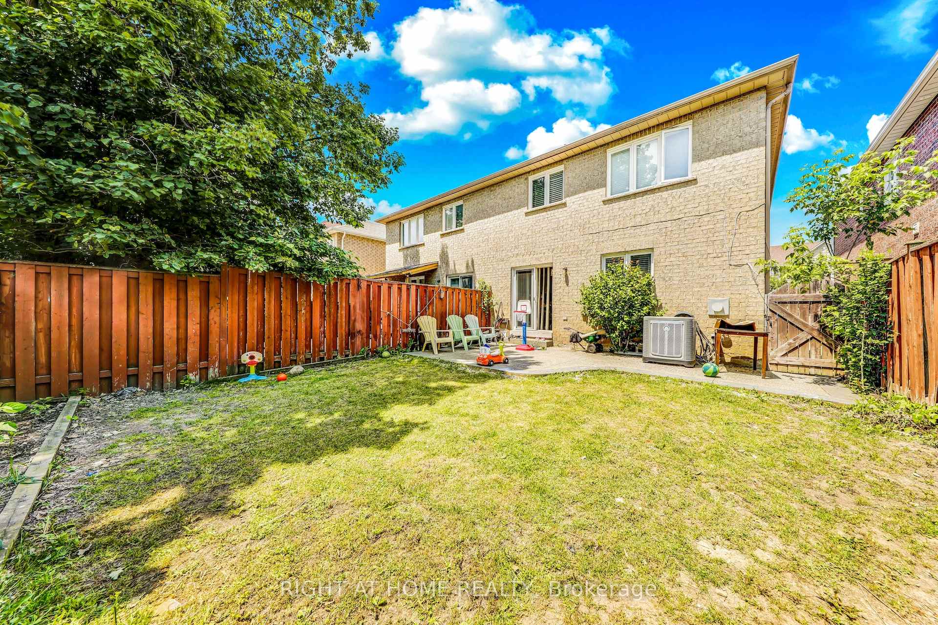 Photo 46 of 28 Cedarvalley Boulevard, Brampton, Northwest Sandalwood Parkway — HOMEH