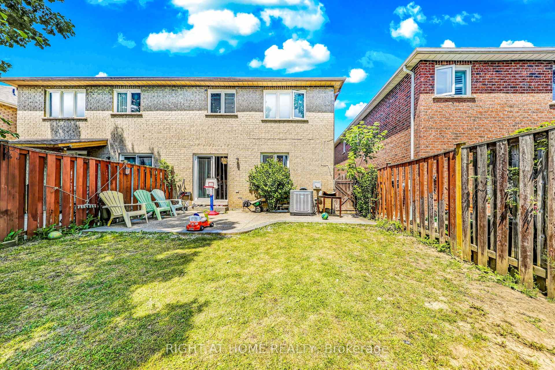 Photo 49 of 28 Cedarvalley Boulevard, Brampton, Northwest Sandalwood Parkway — HOMEH