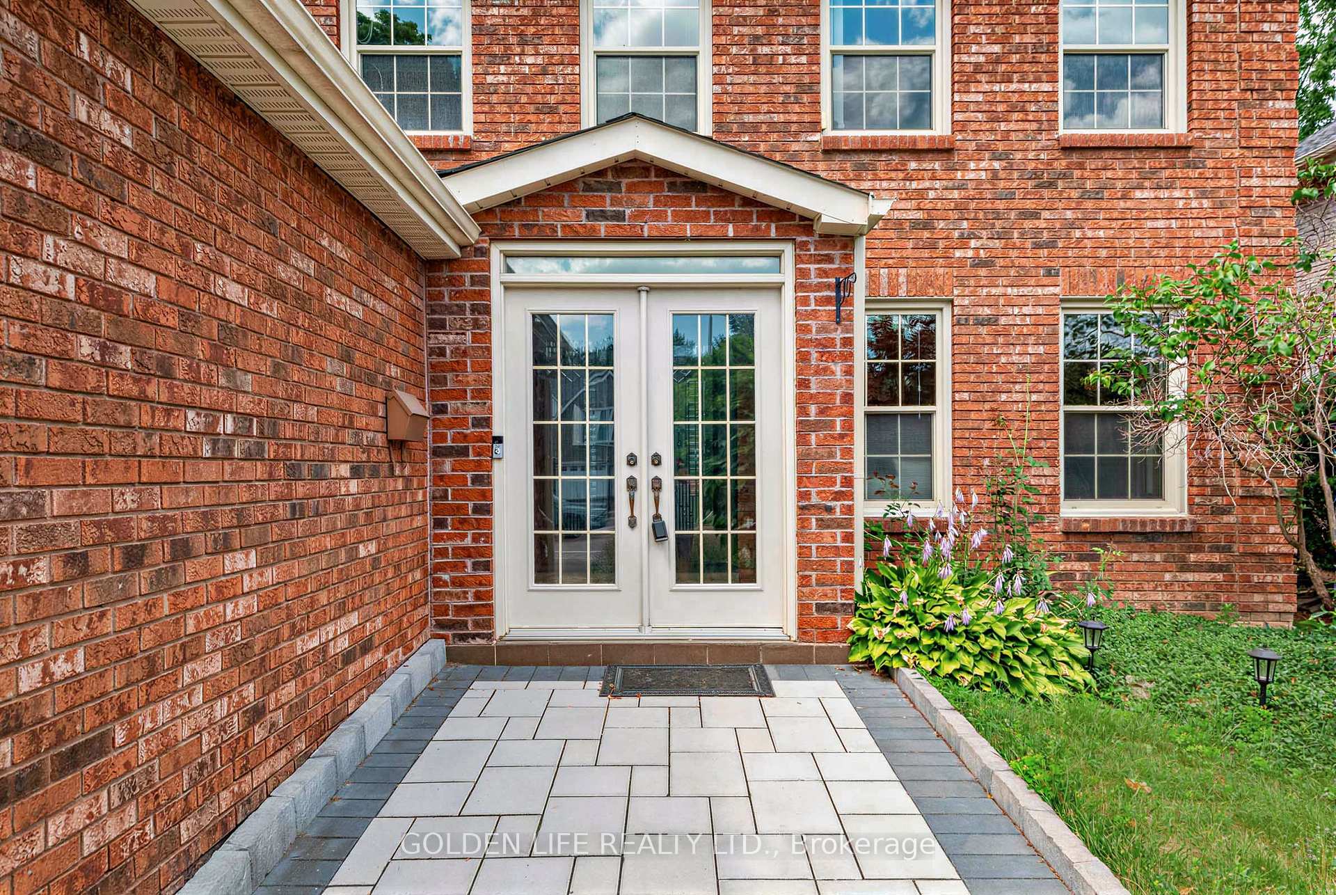 Photo 4 of 186 Carlton Road, Markham, Unionville — HOMEH