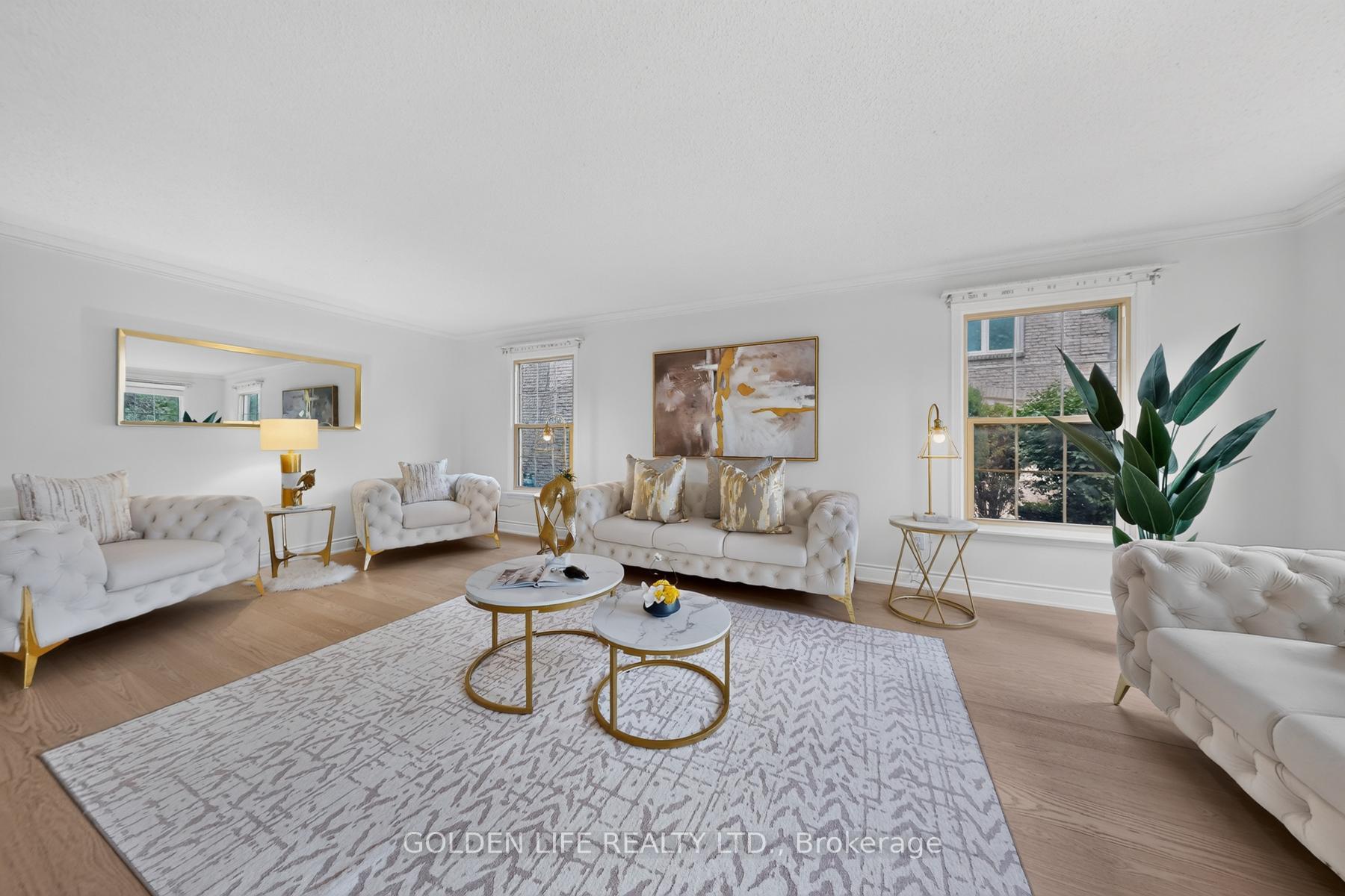 Photo 9 of 186 Carlton Road, Markham, Unionville — HOMEH