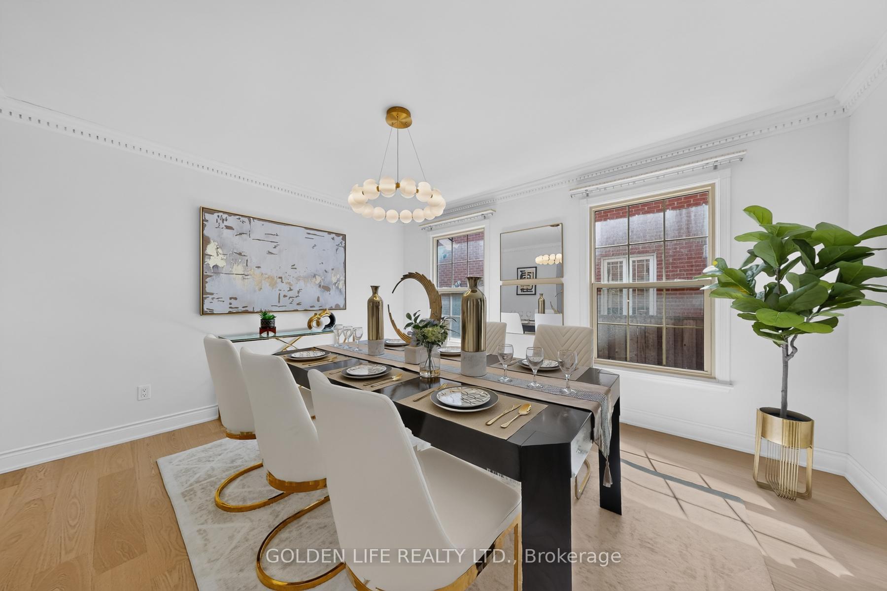 Photo 11 of 186 Carlton Road, Markham, Unionville — HOMEH