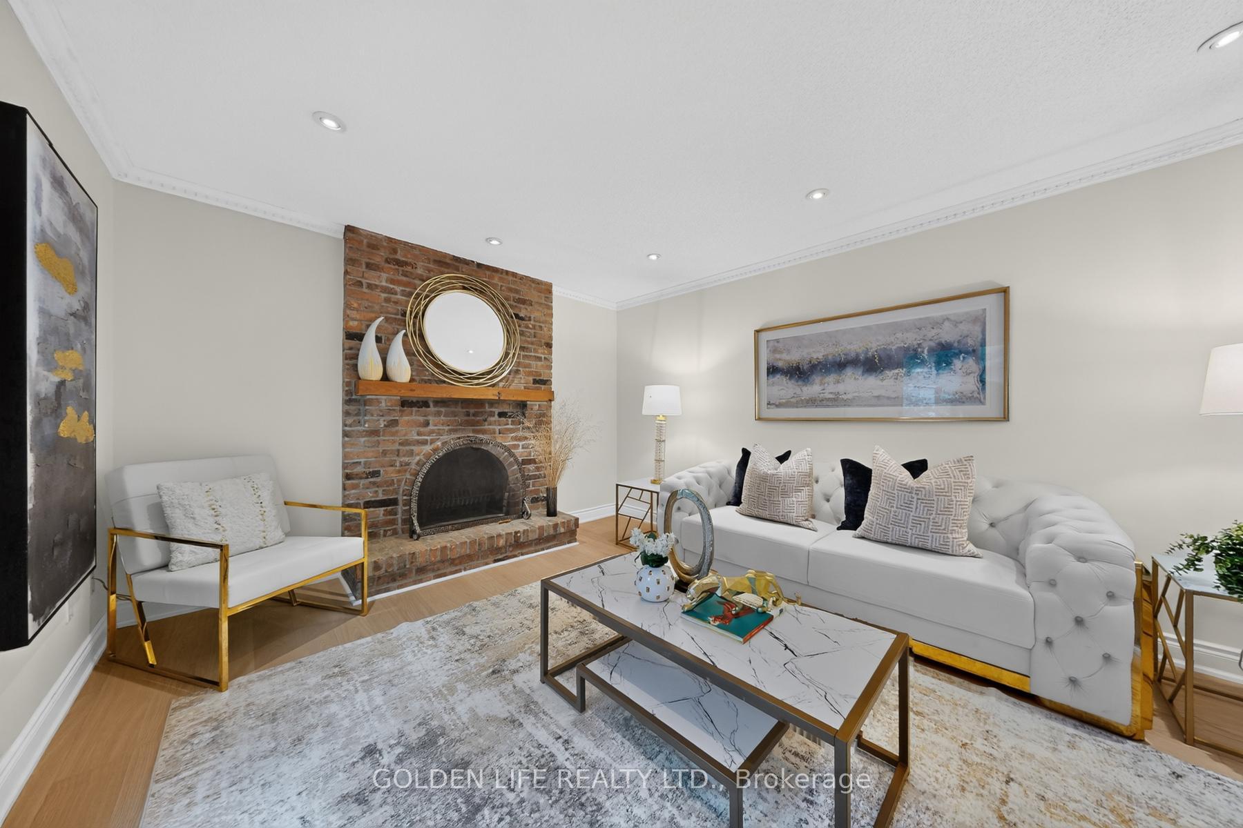 Photo 19 of 186 Carlton Road, Markham, Unionville — HOMEH