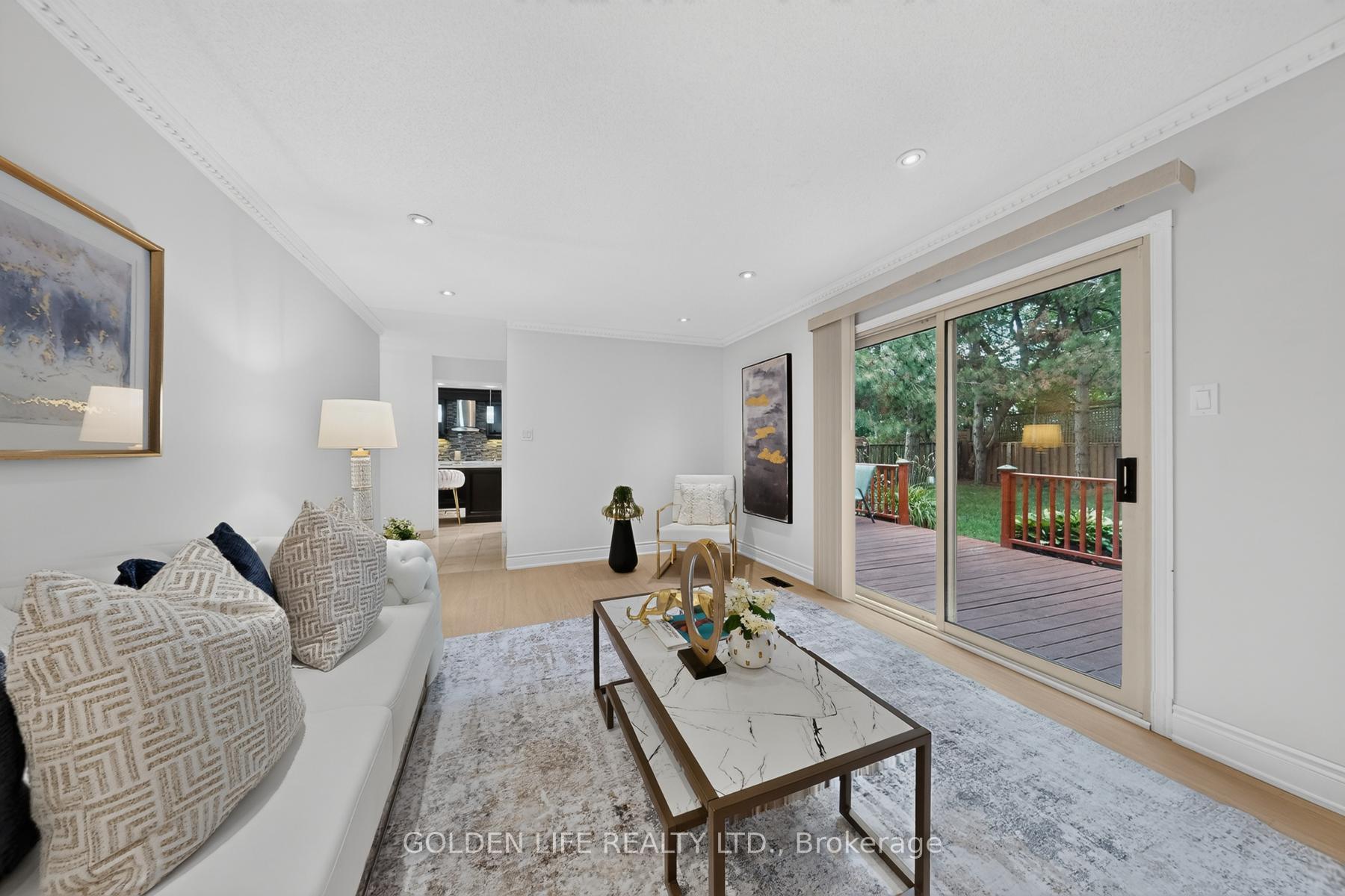Photo 20 of 186 Carlton Road, Markham, Unionville — HOMEH
