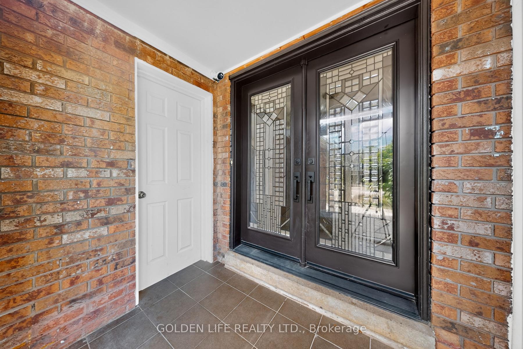 Photo 45 of 186 Carlton Road, Markham, Unionville — HOMEH