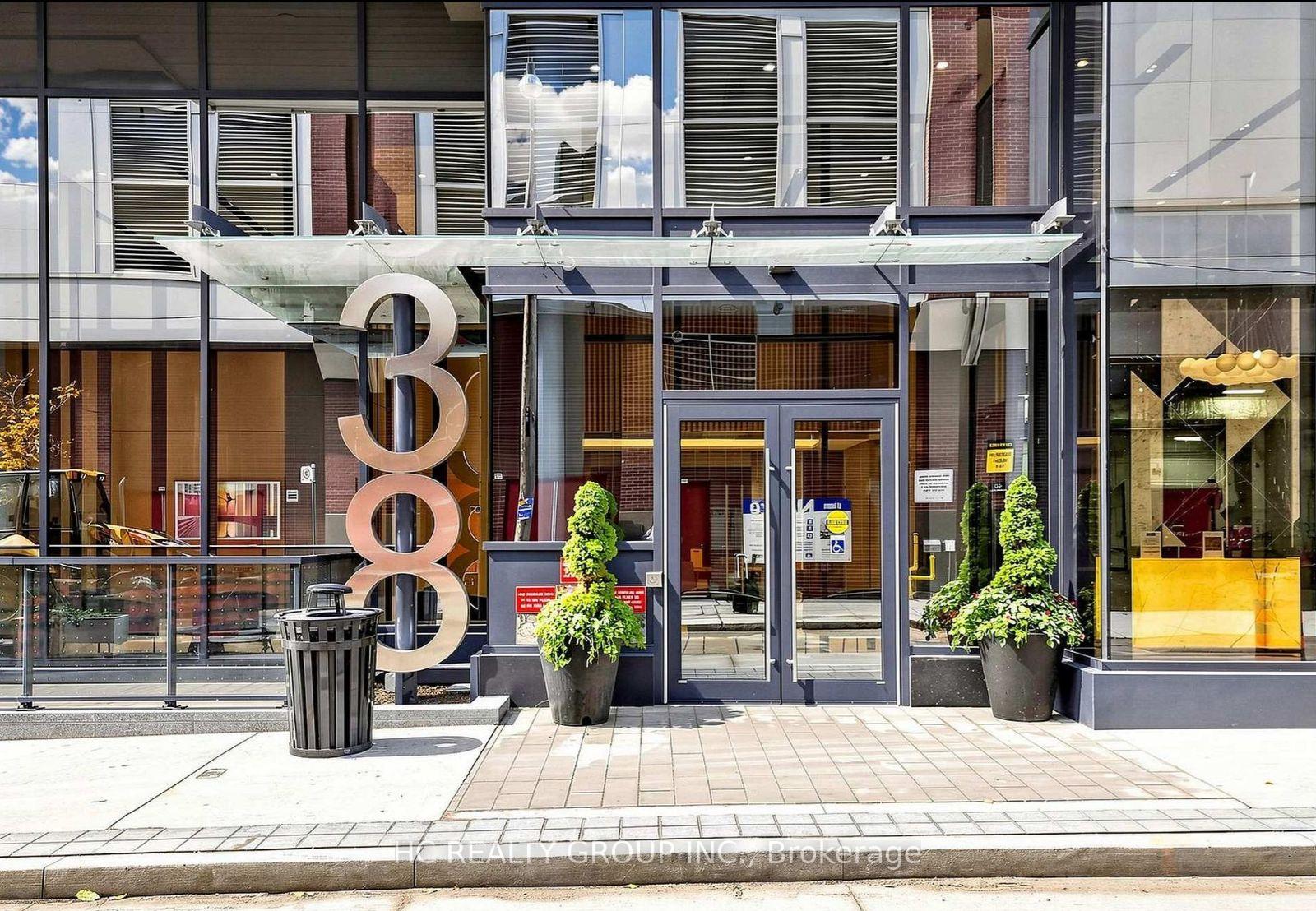 Front of Unit 3908, 38 Widmer Street